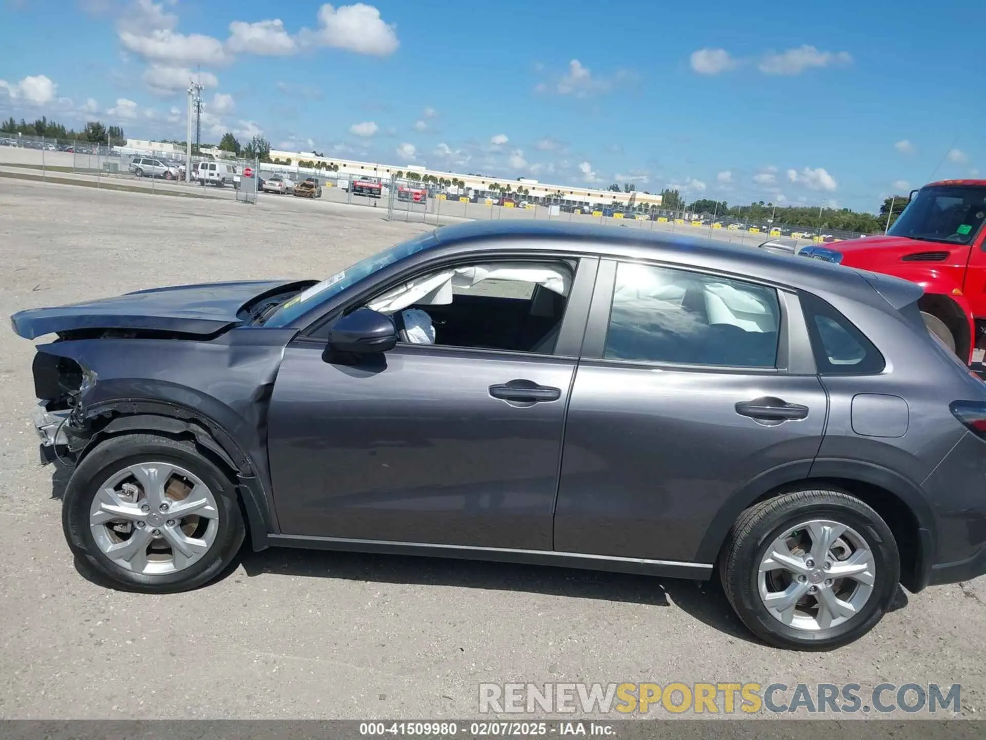 15 Photograph of a damaged car 3CZRZ1H33RM705509 HONDA HR-V 2024