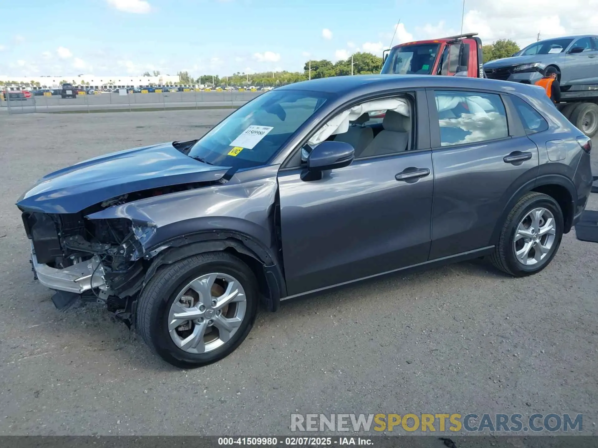 2 Photograph of a damaged car 3CZRZ1H33RM705509 HONDA HR-V 2024