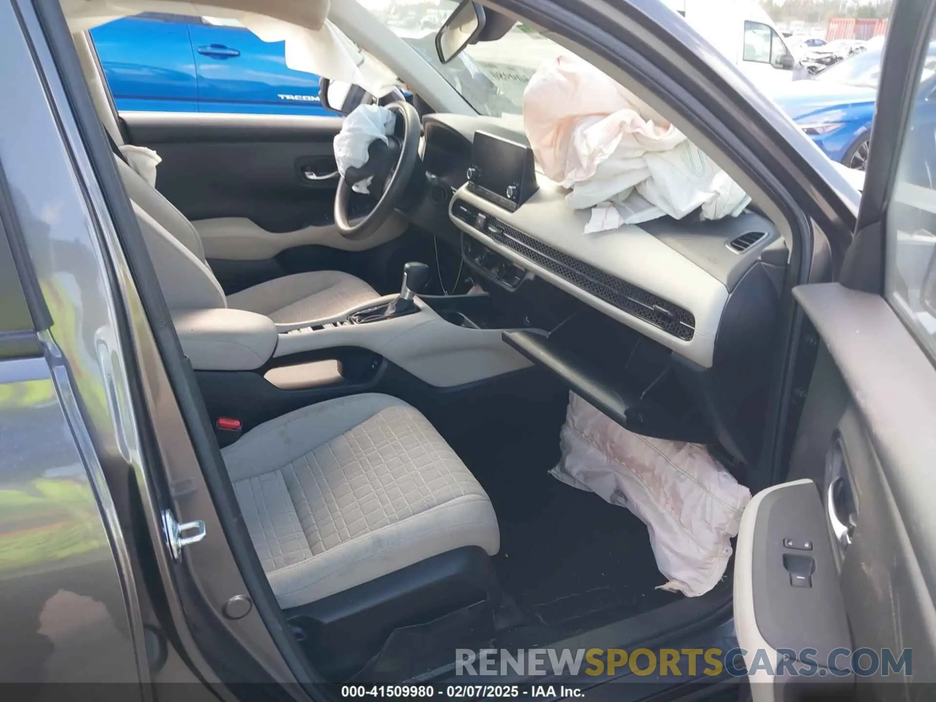 5 Photograph of a damaged car 3CZRZ1H33RM705509 HONDA HR-V 2024