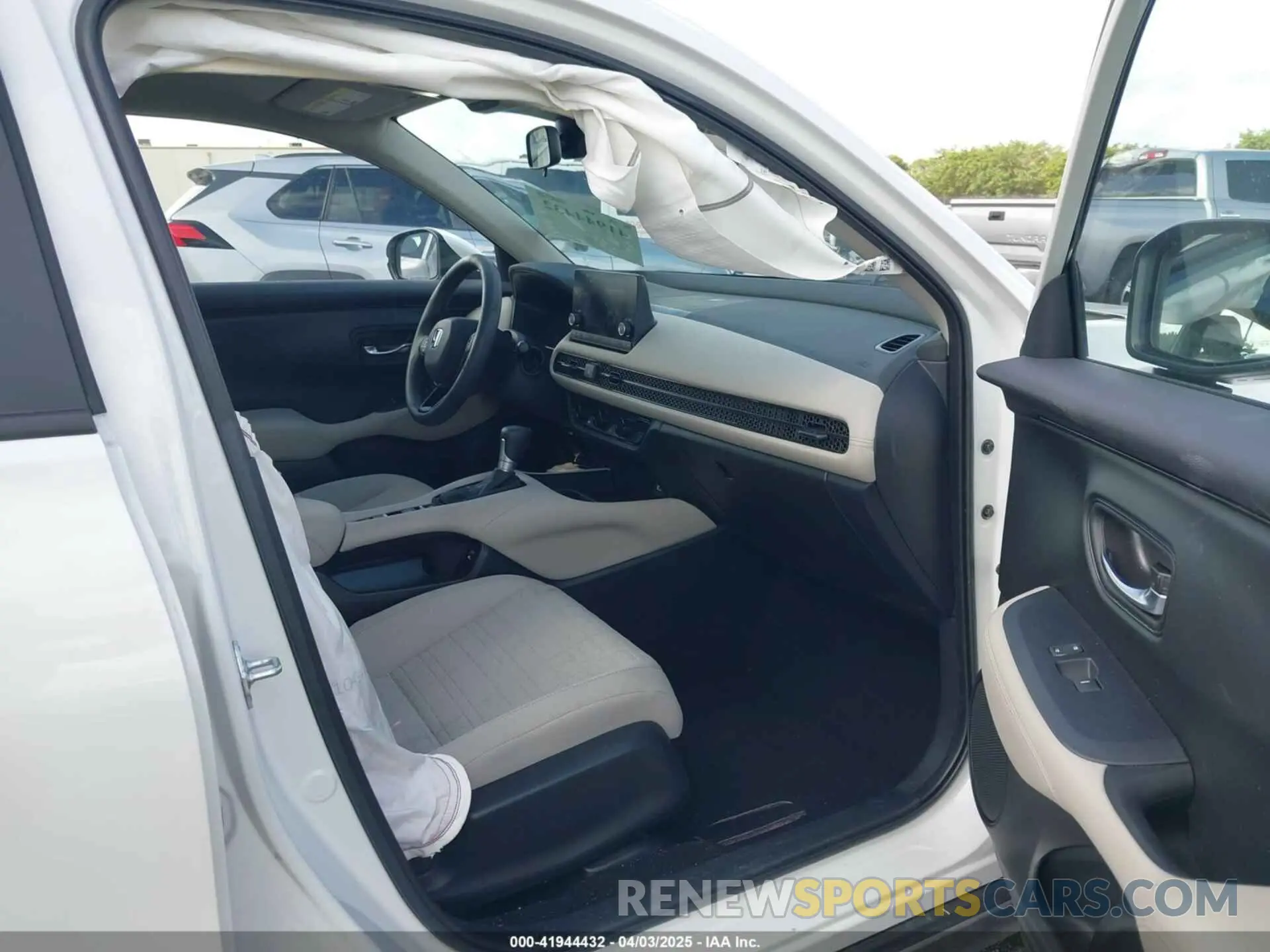 5 Фотография поврежденного автомобиля 3CZRZ1H33RM739756 HONDA HR-V 2024