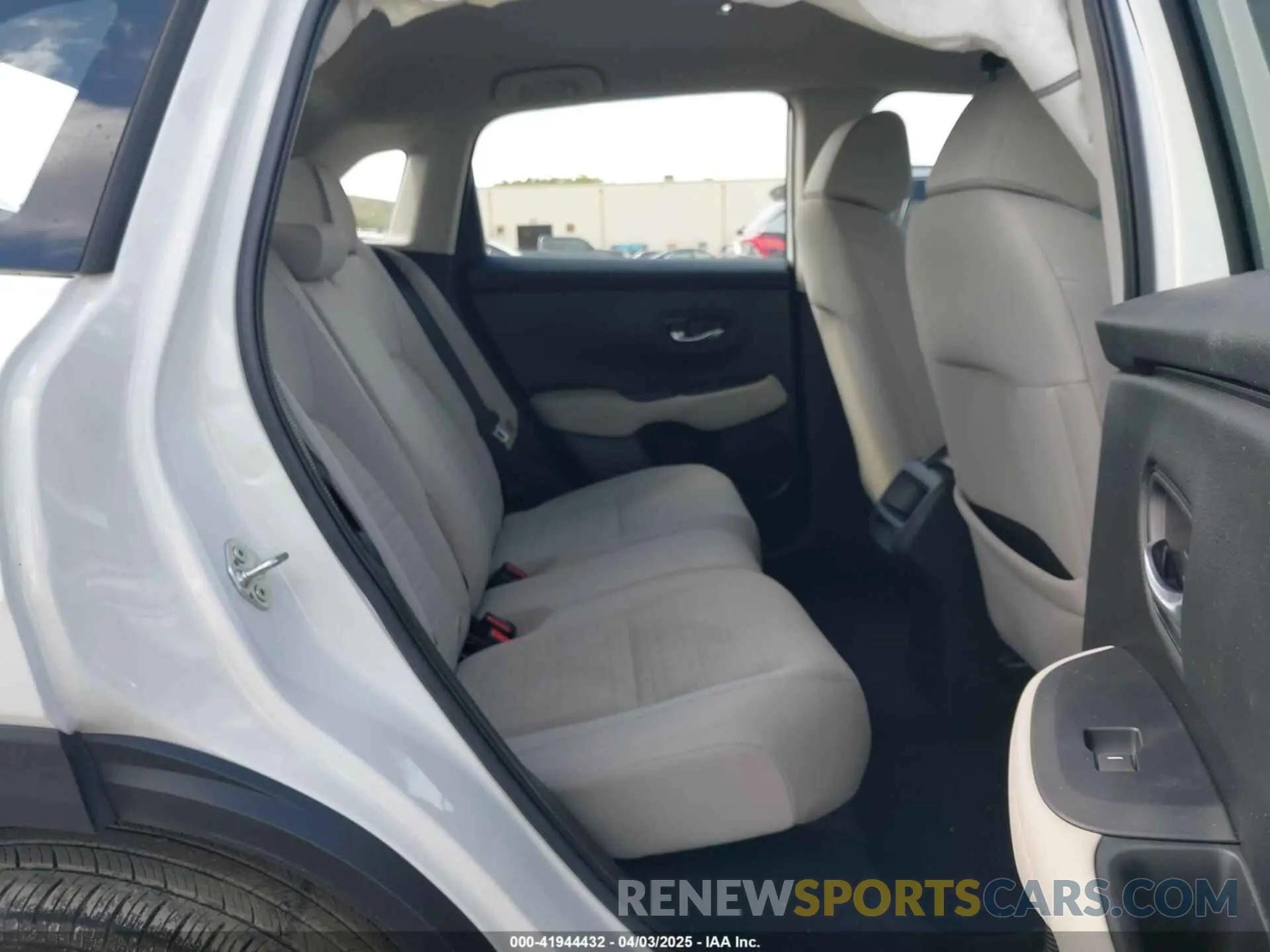 8 Фотография поврежденного автомобиля 3CZRZ1H33RM739756 HONDA HR-V 2024