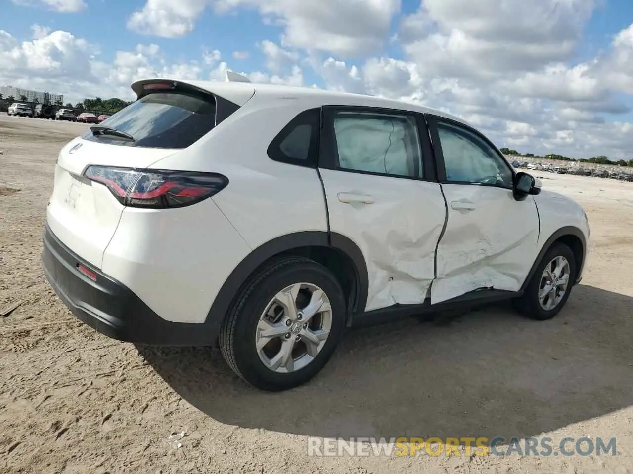 3 Photograph of a damaged car 3CZRZ1H34RM727051 HONDA HR-V 2024