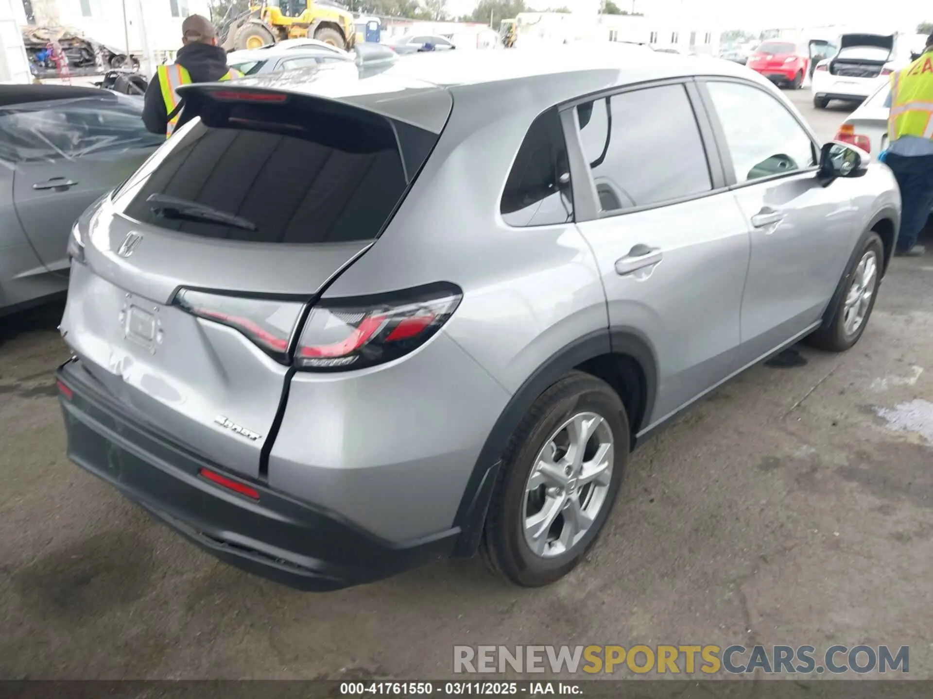 4 Photograph of a damaged car 3CZRZ1H3XRM736546 HONDA HR-V 2024