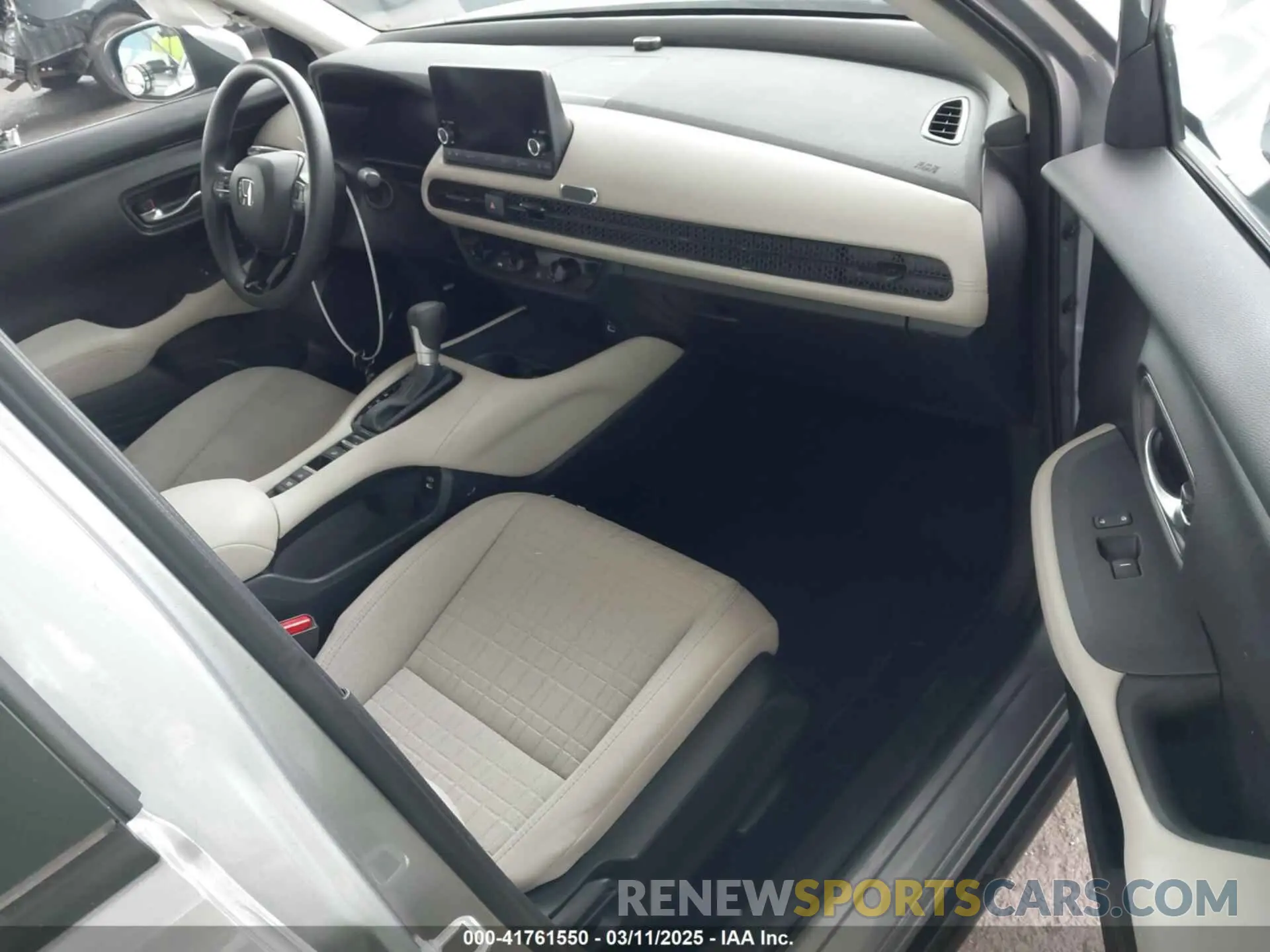 5 Photograph of a damaged car 3CZRZ1H3XRM736546 HONDA HR-V 2024
