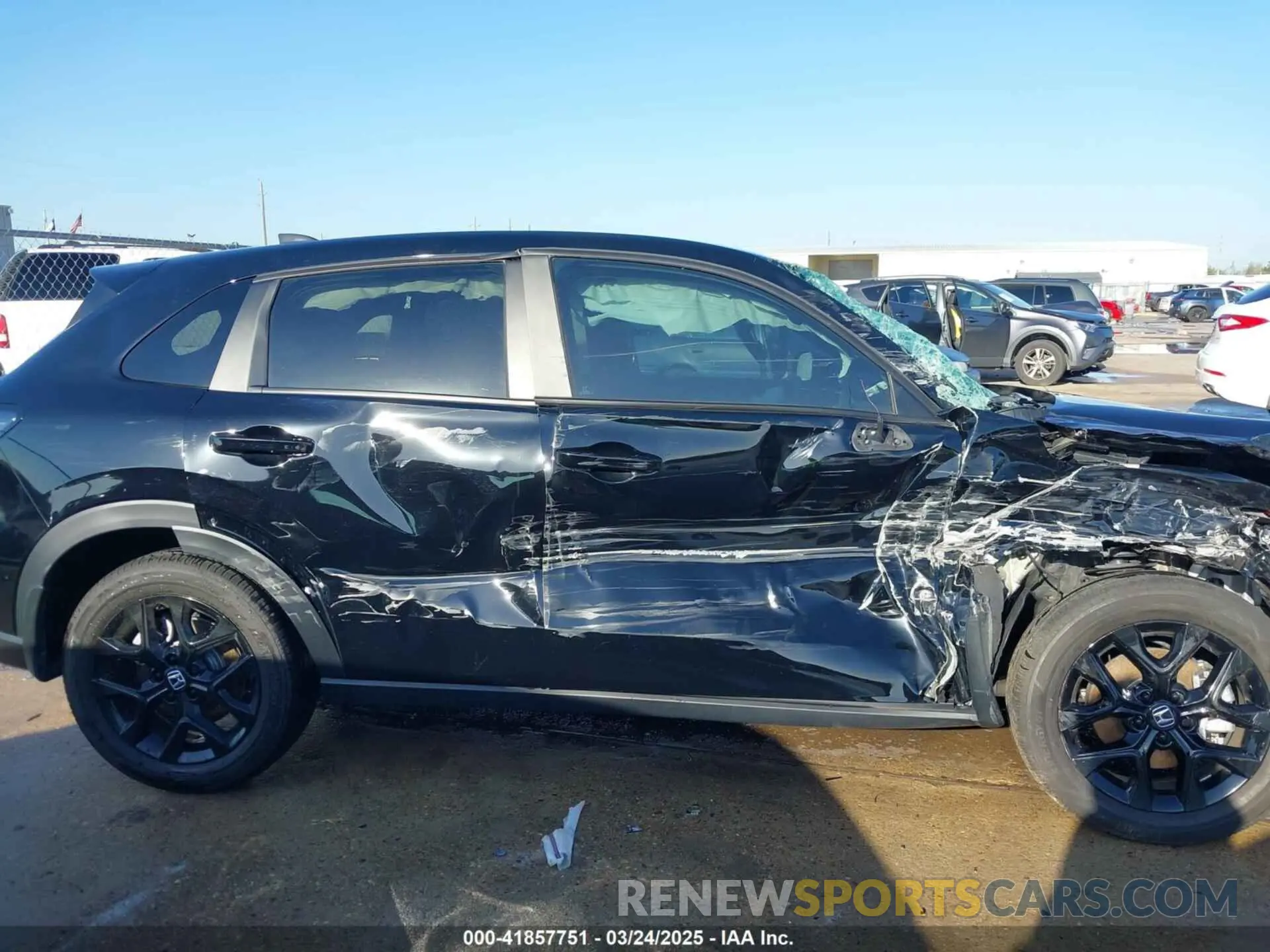 14 Photograph of a damaged car 3CZRZ1H50RM760811 HONDA HR-V 2024