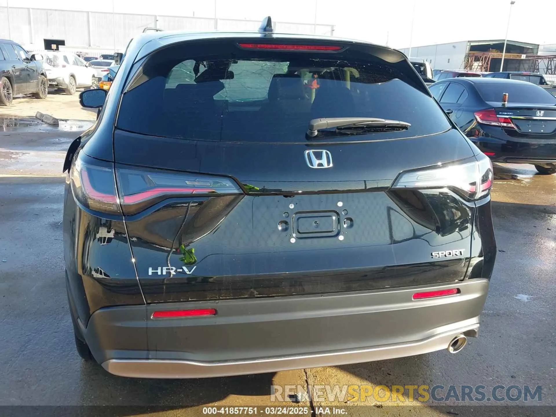 17 Photograph of a damaged car 3CZRZ1H50RM760811 HONDA HR-V 2024