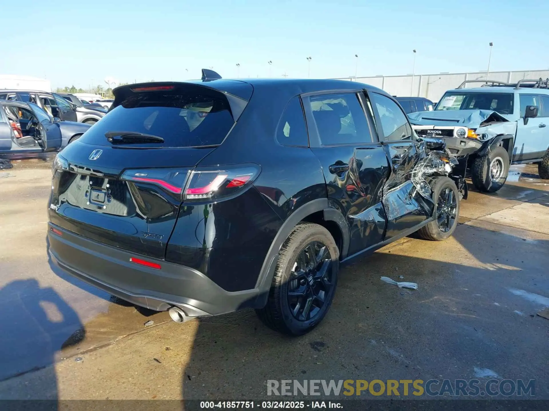 4 Photograph of a damaged car 3CZRZ1H50RM760811 HONDA HR-V 2024