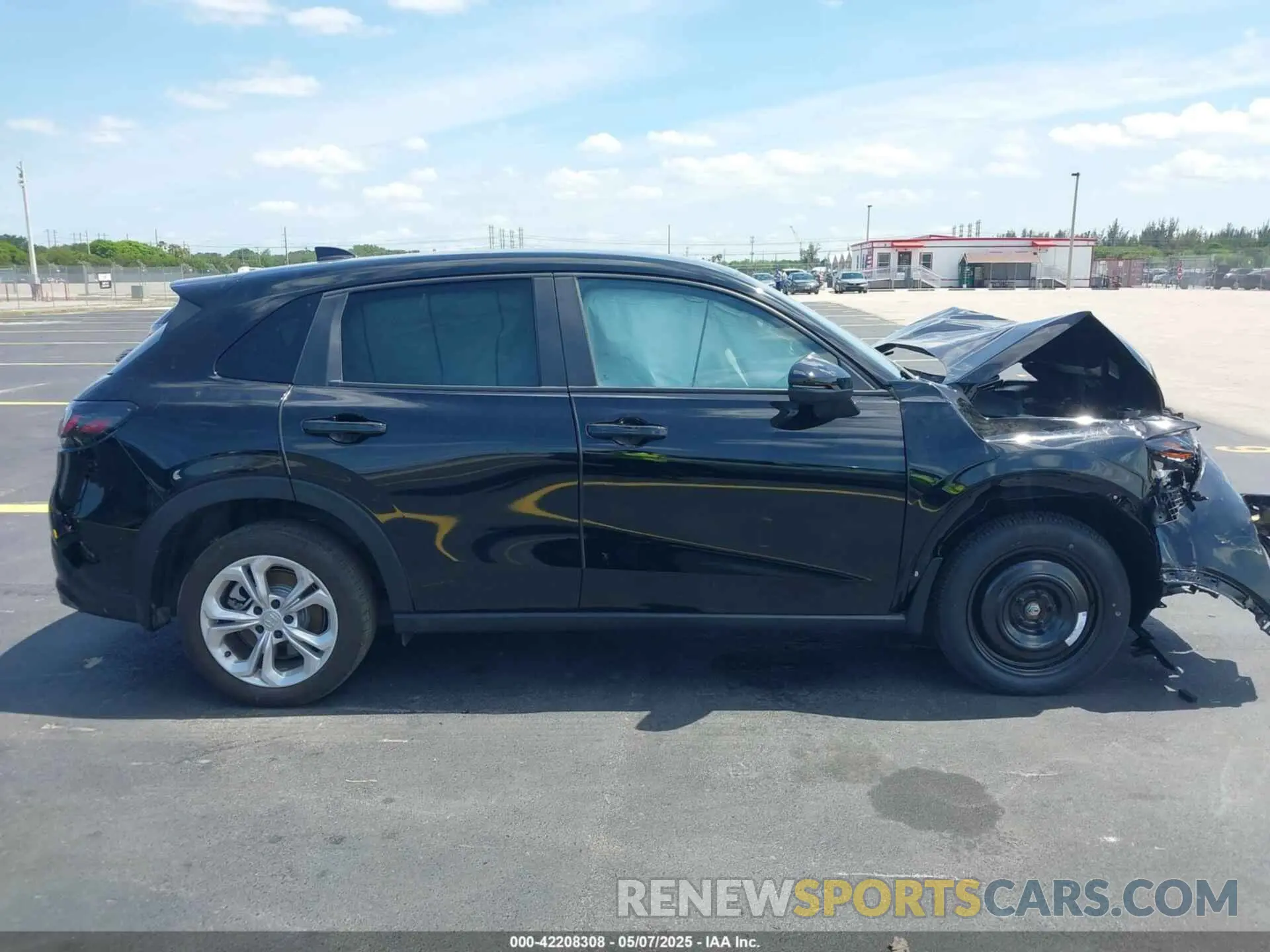 14 Photograph of a damaged car 3CZRZ1H51RM703162 HONDA HR-V 2024