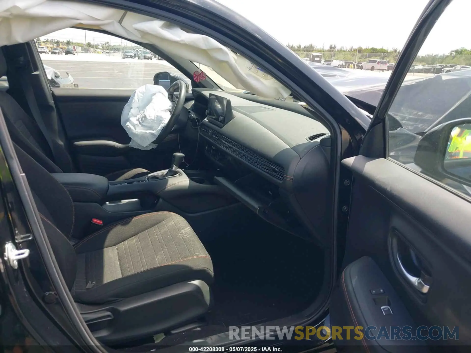 5 Photograph of a damaged car 3CZRZ1H51RM703162 HONDA HR-V 2024