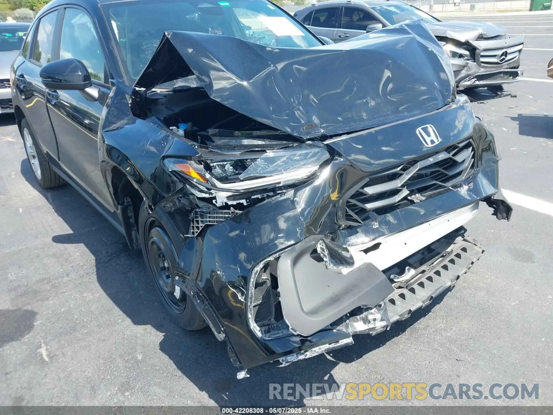 6 Photograph of a damaged car 3CZRZ1H51RM703162 HONDA HR-V 2024