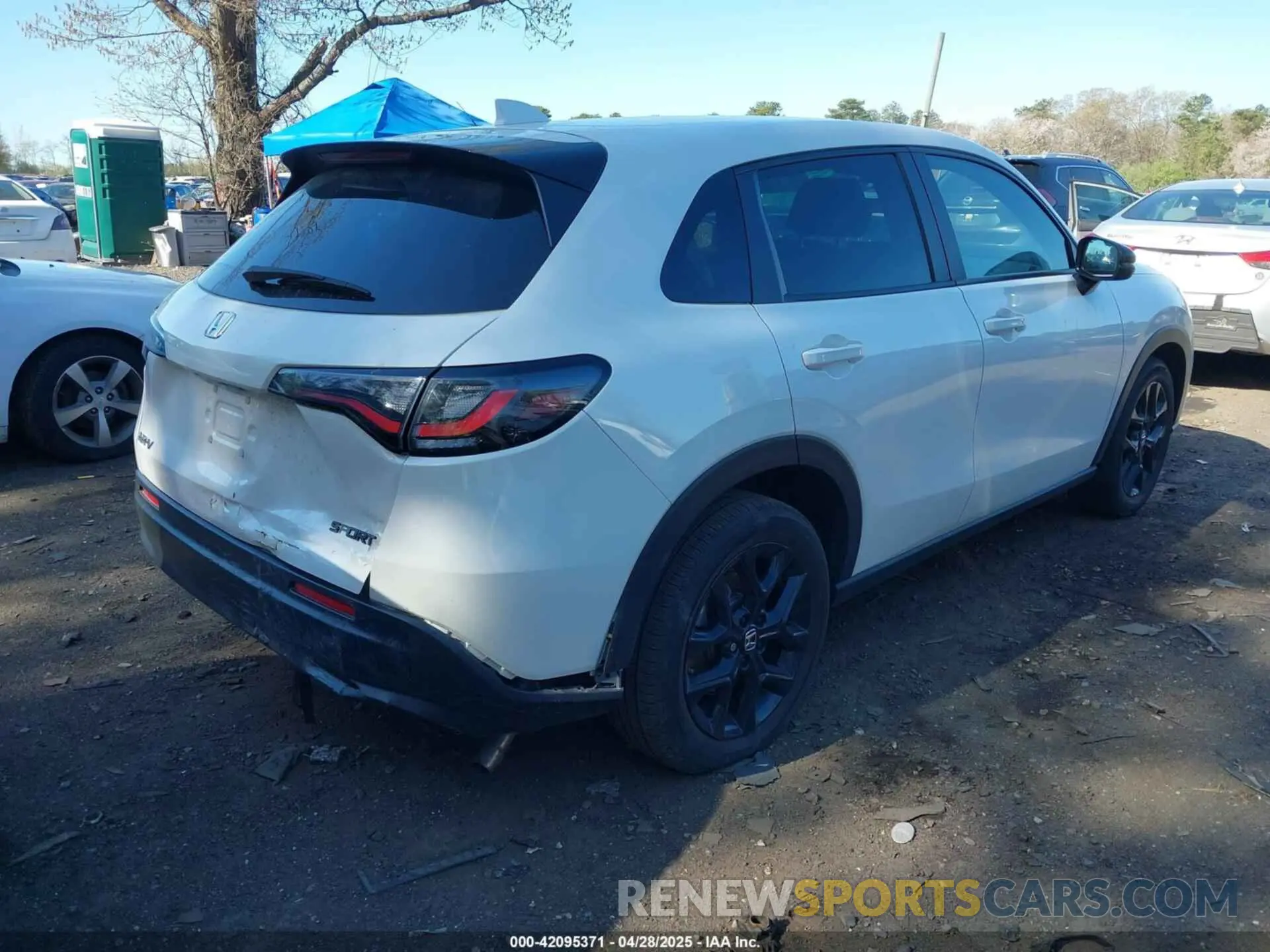 4 Photograph of a damaged car 3CZRZ1H51RM703226 HONDA HR-V 2024