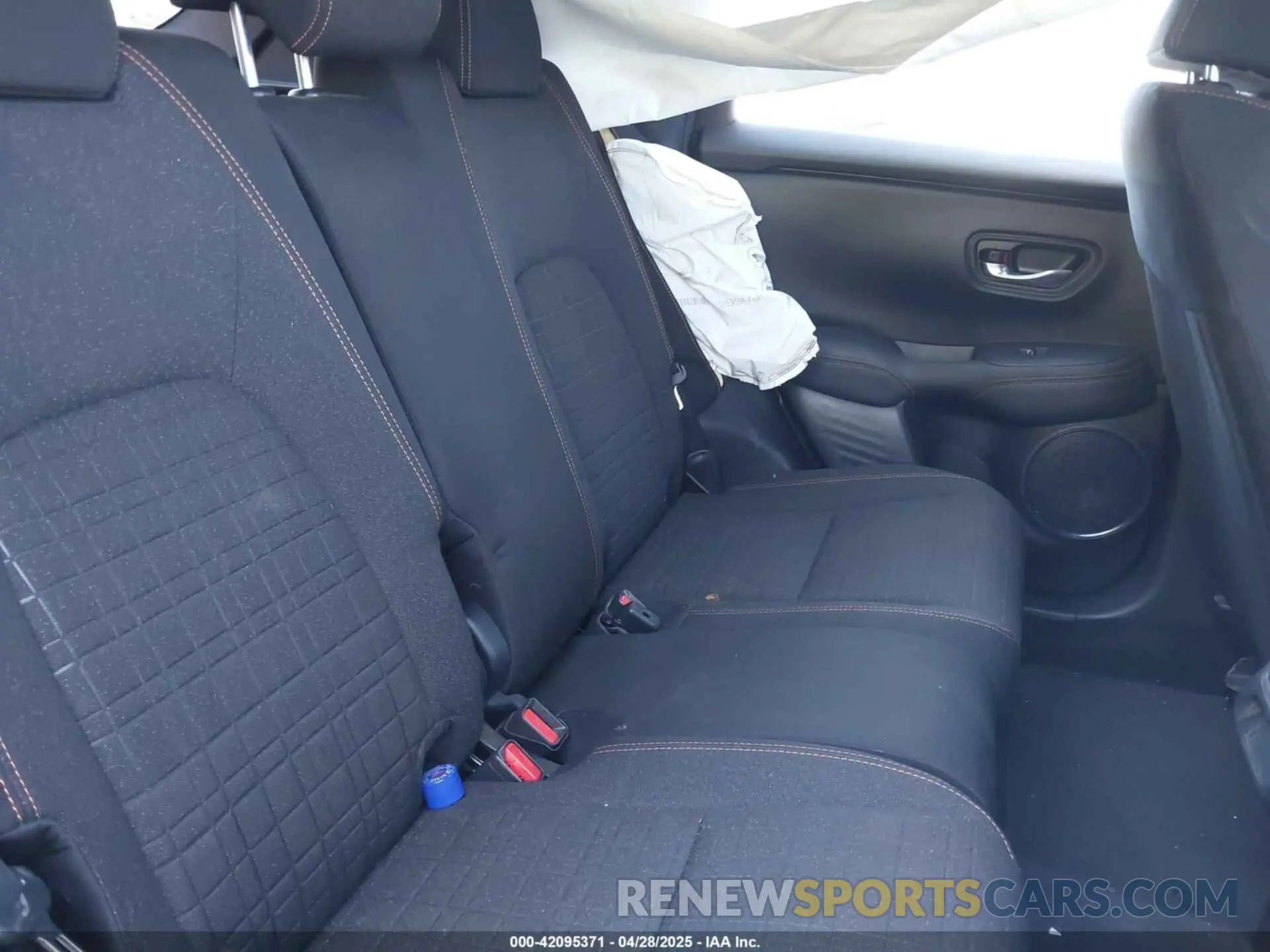 8 Photograph of a damaged car 3CZRZ1H51RM703226 HONDA HR-V 2024