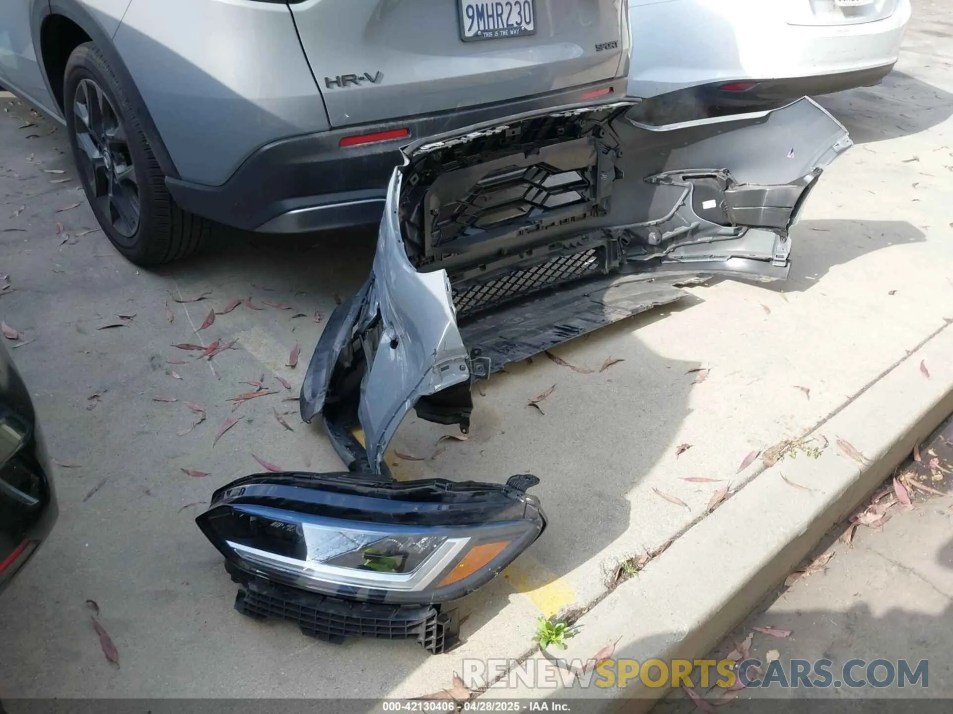 12 Photograph of a damaged car 3CZRZ1H51RM752314 HONDA HR-V 2024
