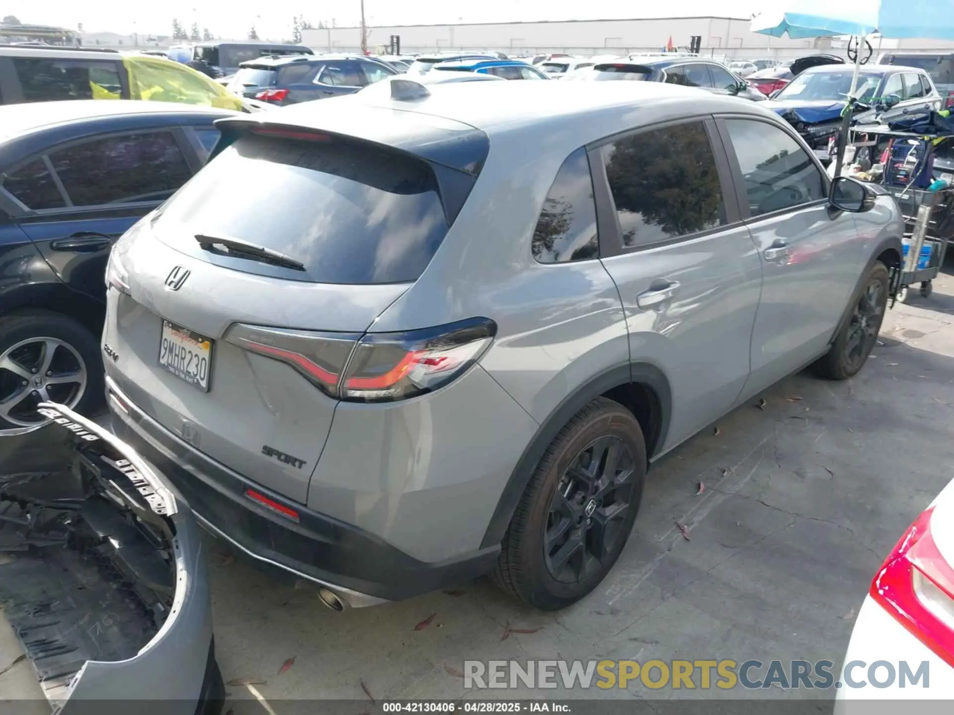 4 Photograph of a damaged car 3CZRZ1H51RM752314 HONDA HR-V 2024