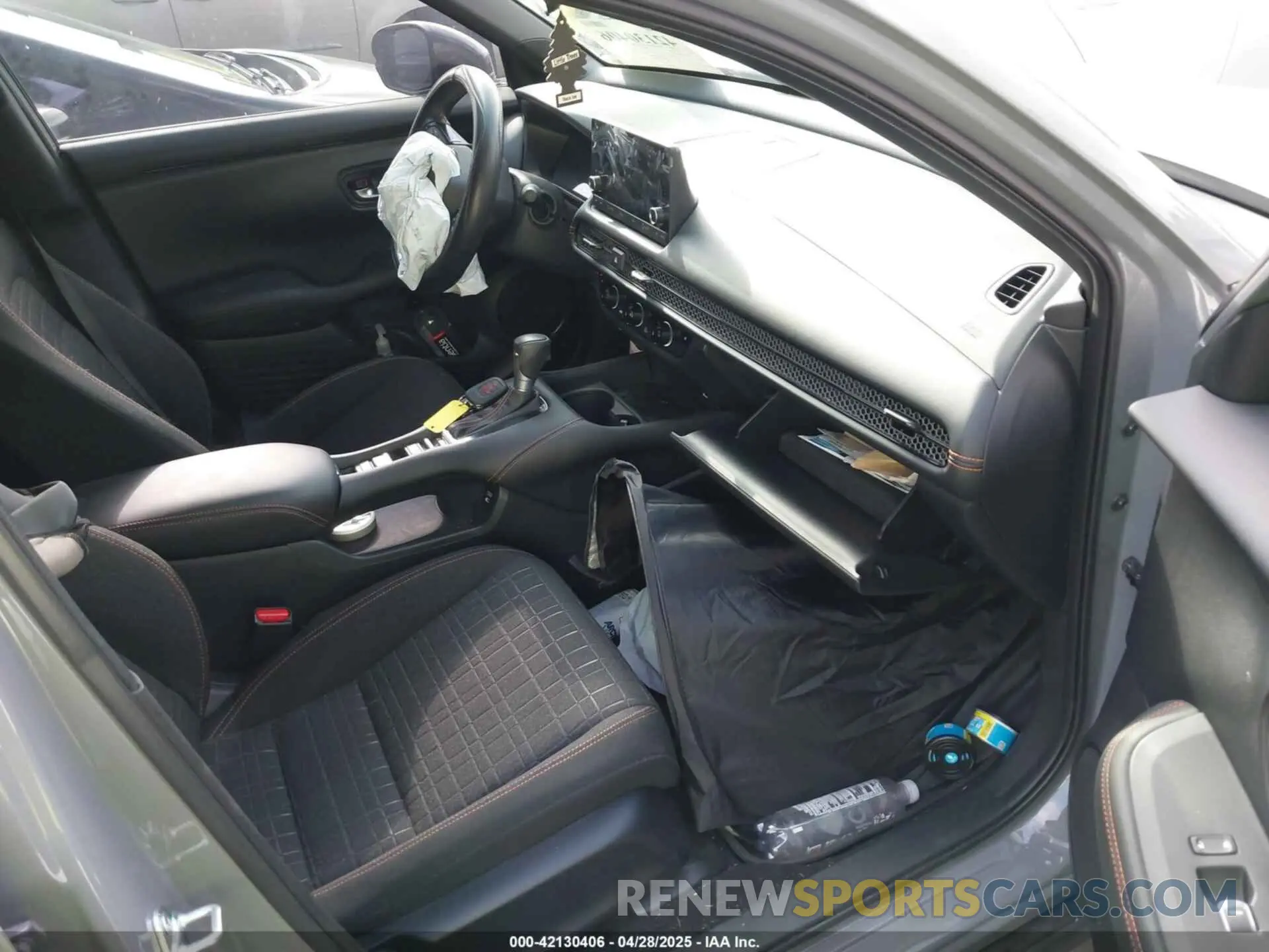 5 Photograph of a damaged car 3CZRZ1H51RM752314 HONDA HR-V 2024