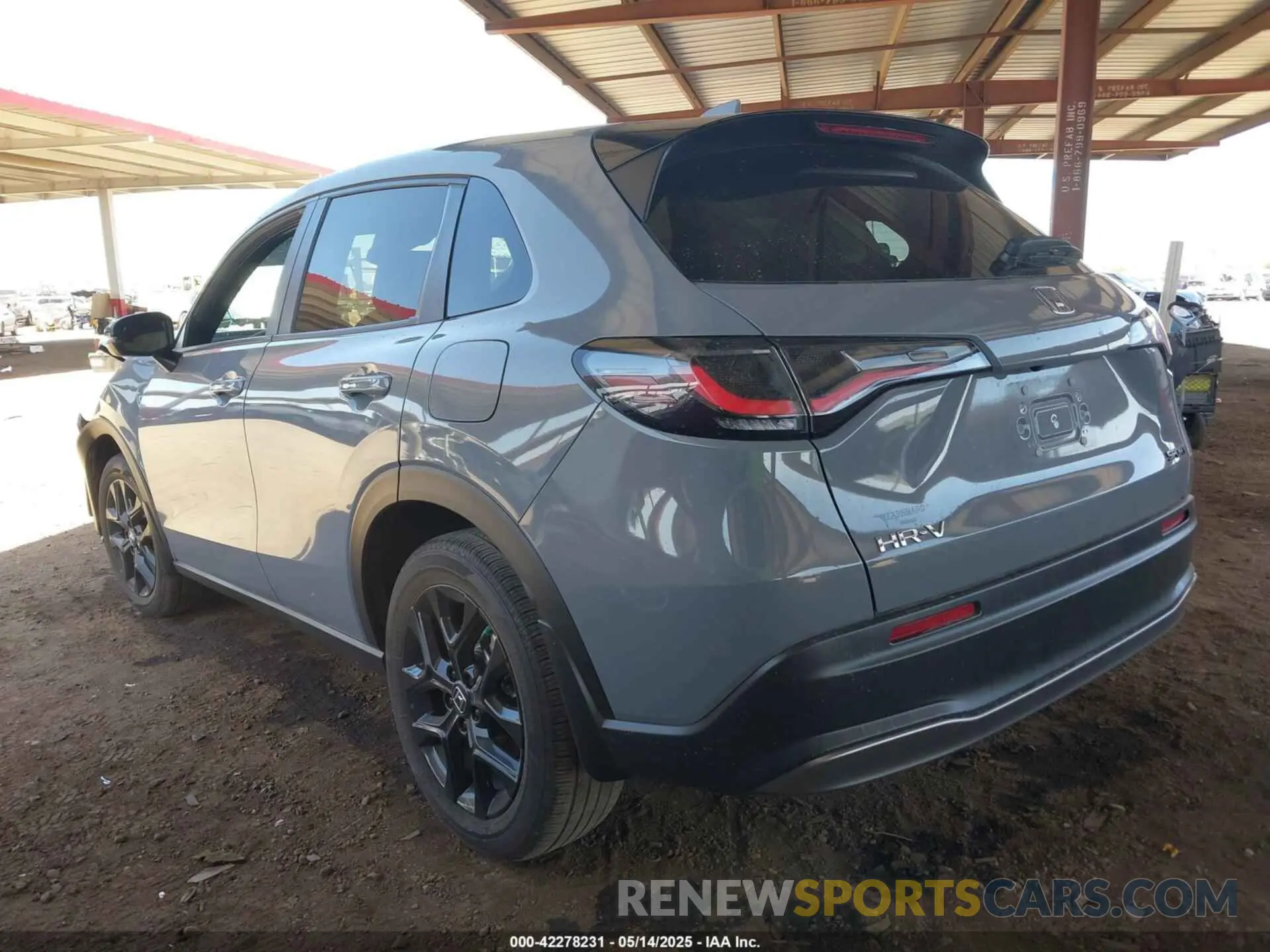 3 Photograph of a damaged car 3CZRZ1H52RM721296 HONDA HR-V 2024