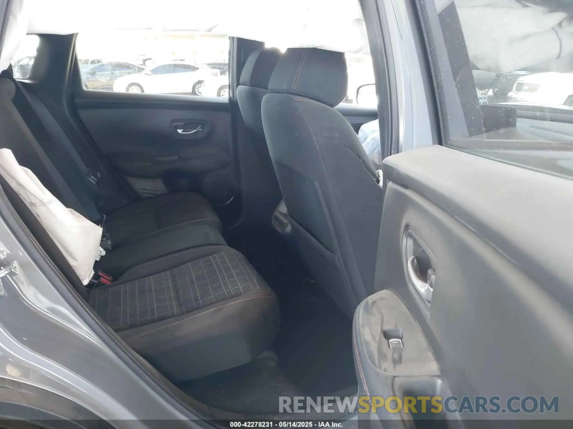 8 Photograph of a damaged car 3CZRZ1H52RM721296 HONDA HR-V 2024