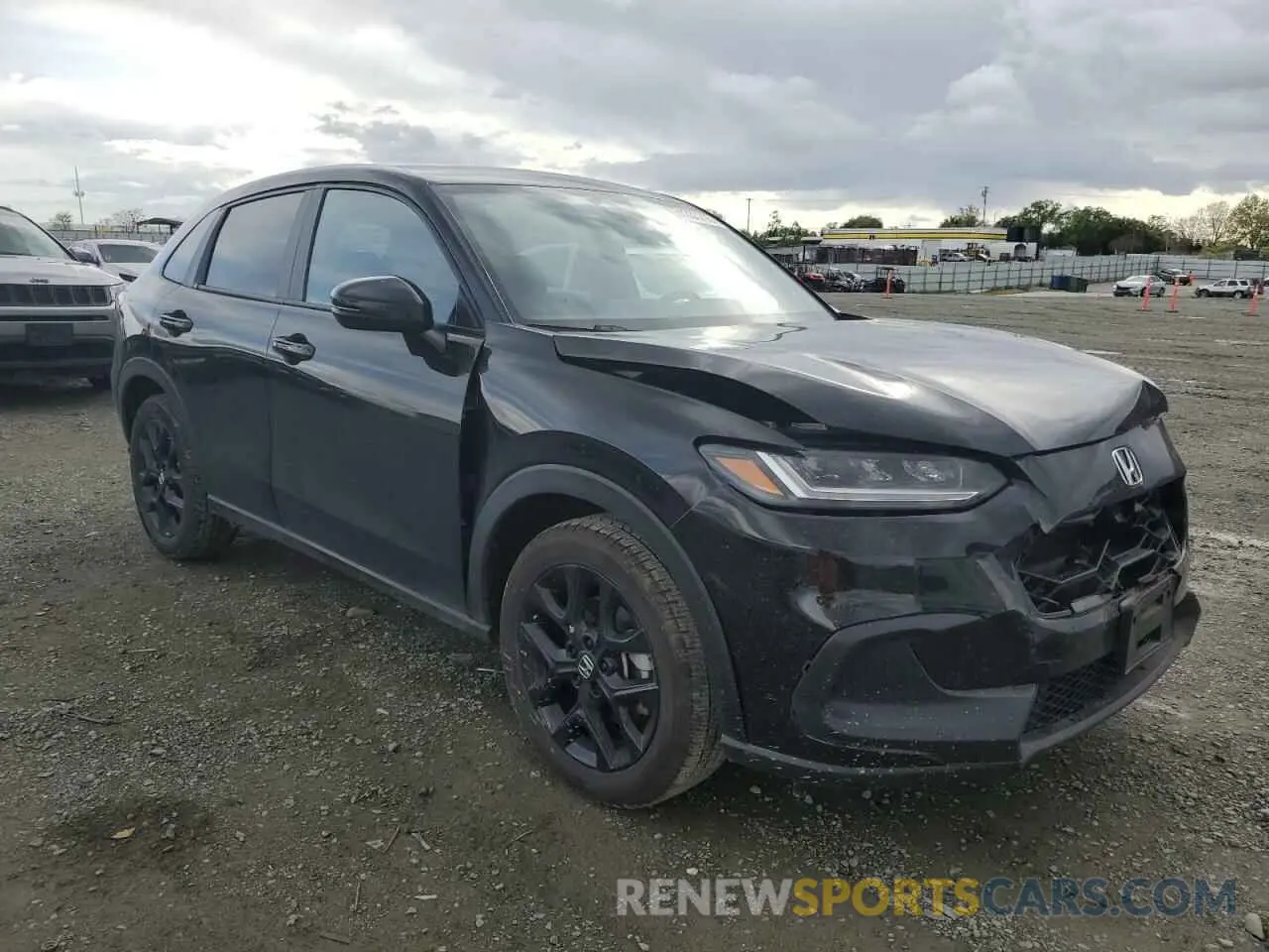 4 Photograph of a damaged car 3CZRZ1H53RM725339 HONDA HR-V 2024