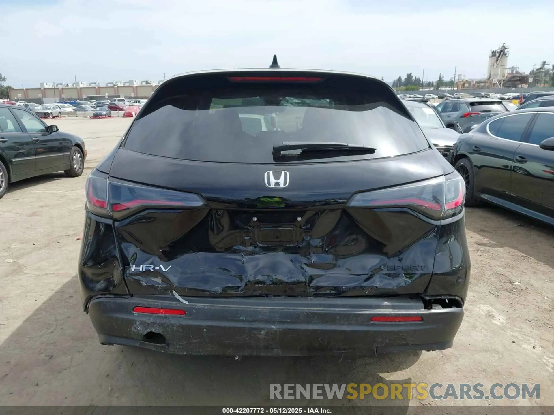 16 Photograph of a damaged car 3CZRZ1H53RM740097 HONDA HR-V 2024