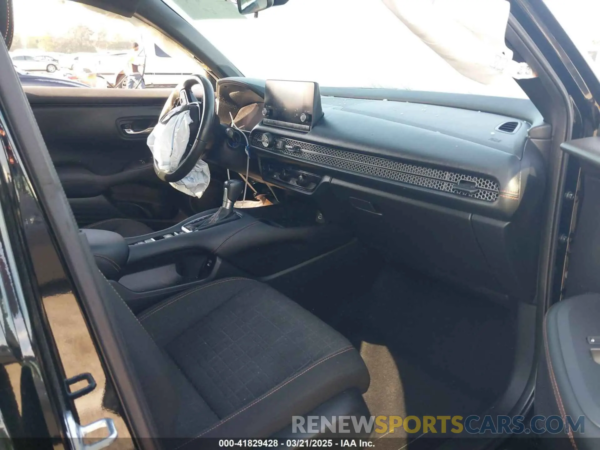 5 Фотография поврежденного автомобиля 3CZRZ1H54RM700630 HONDA HR-V 2024