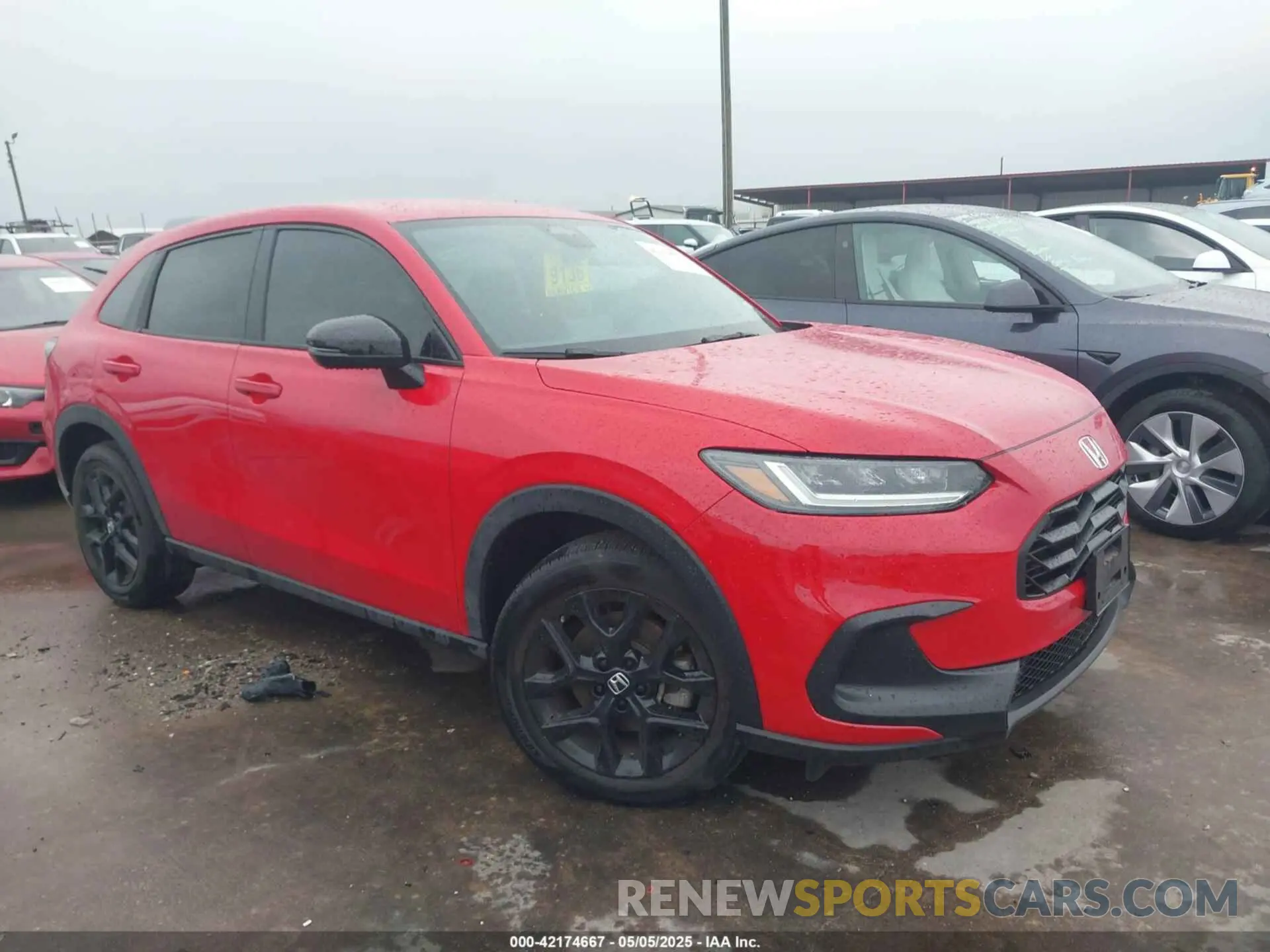 1 Photograph of a damaged car 3CZRZ1H54RM703589 HONDA HR-V 2024