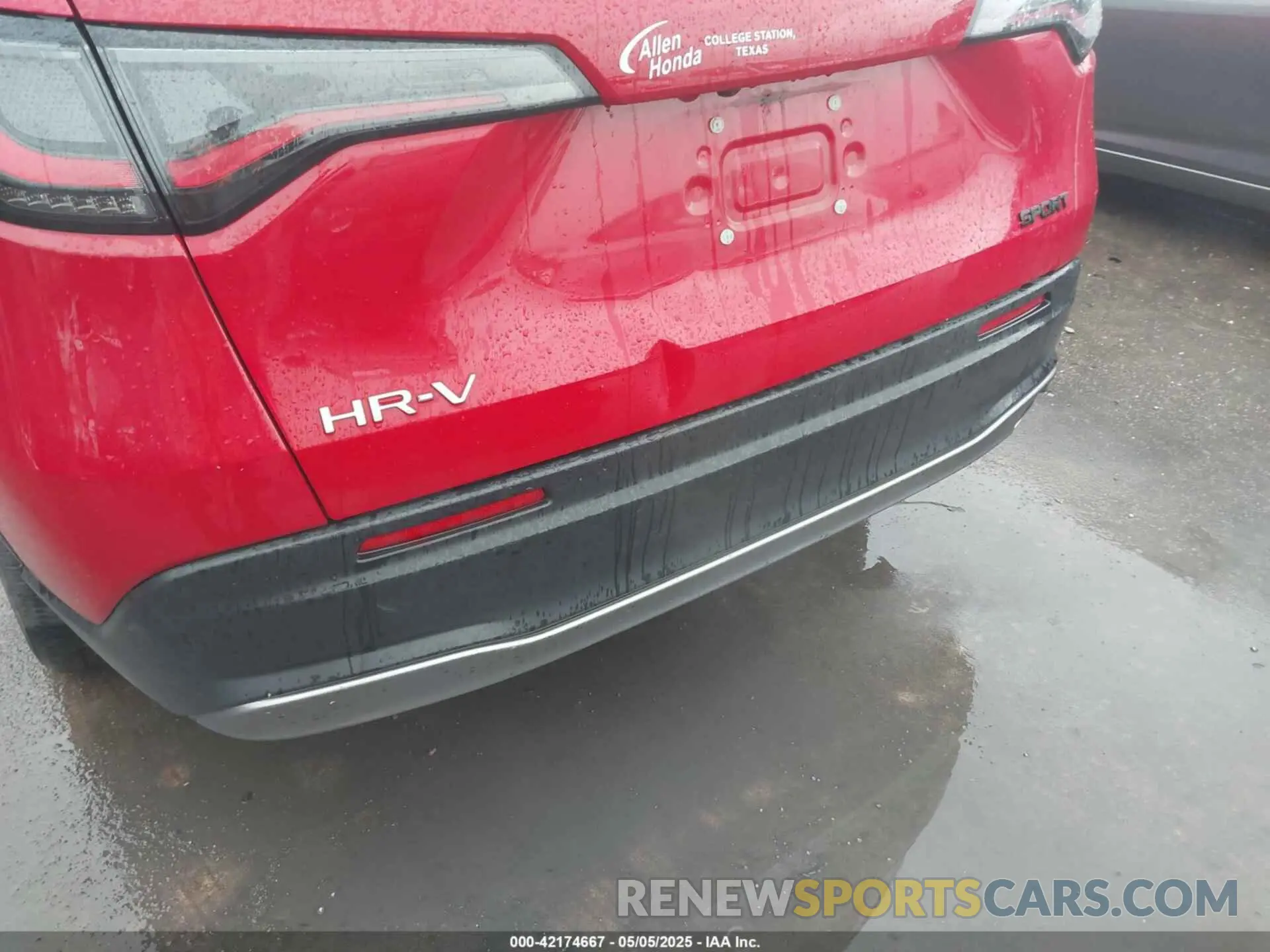 18 Photograph of a damaged car 3CZRZ1H54RM703589 HONDA HR-V 2024