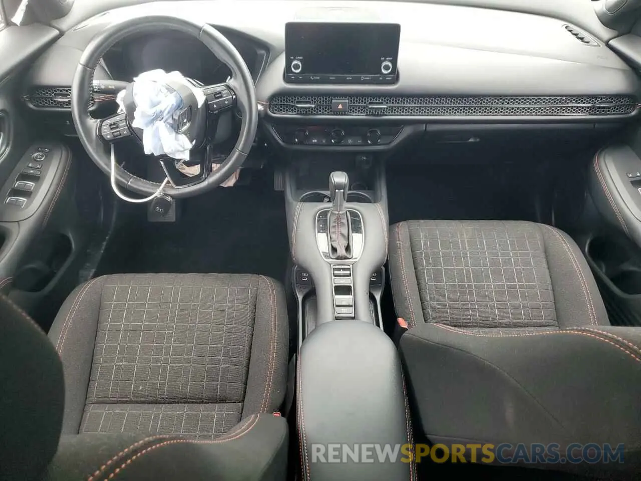 8 Photograph of a damaged car 3CZRZ1H54RM720506 HONDA HR-V 2024