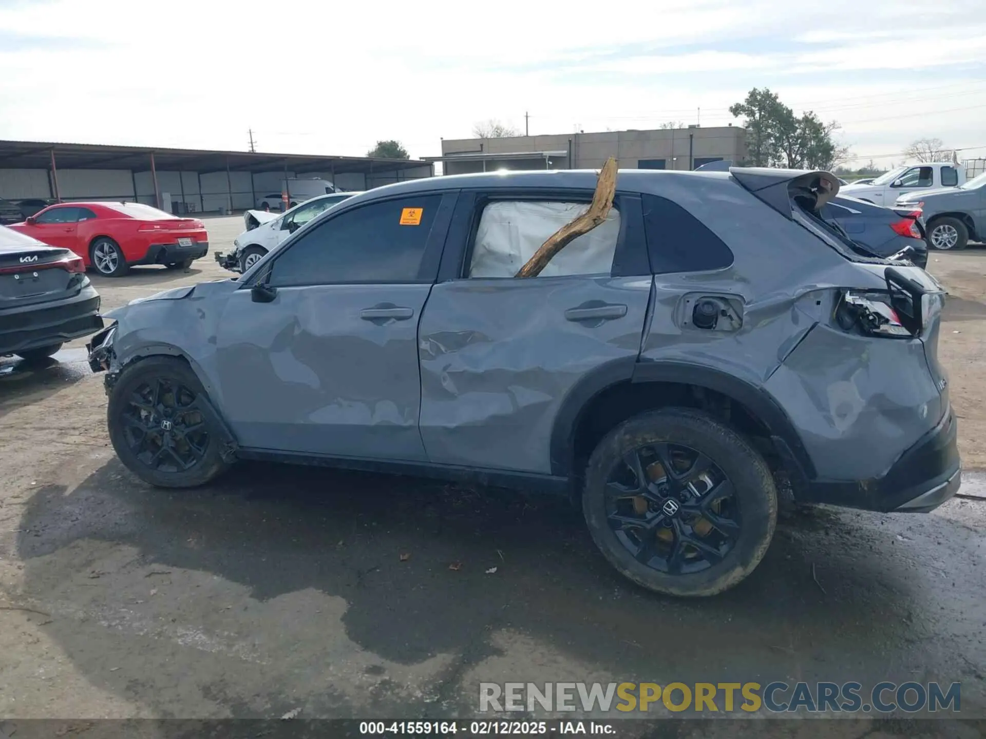 14 Photograph of a damaged car 3CZRZ1H55RM730235 HONDA HR-V 2024