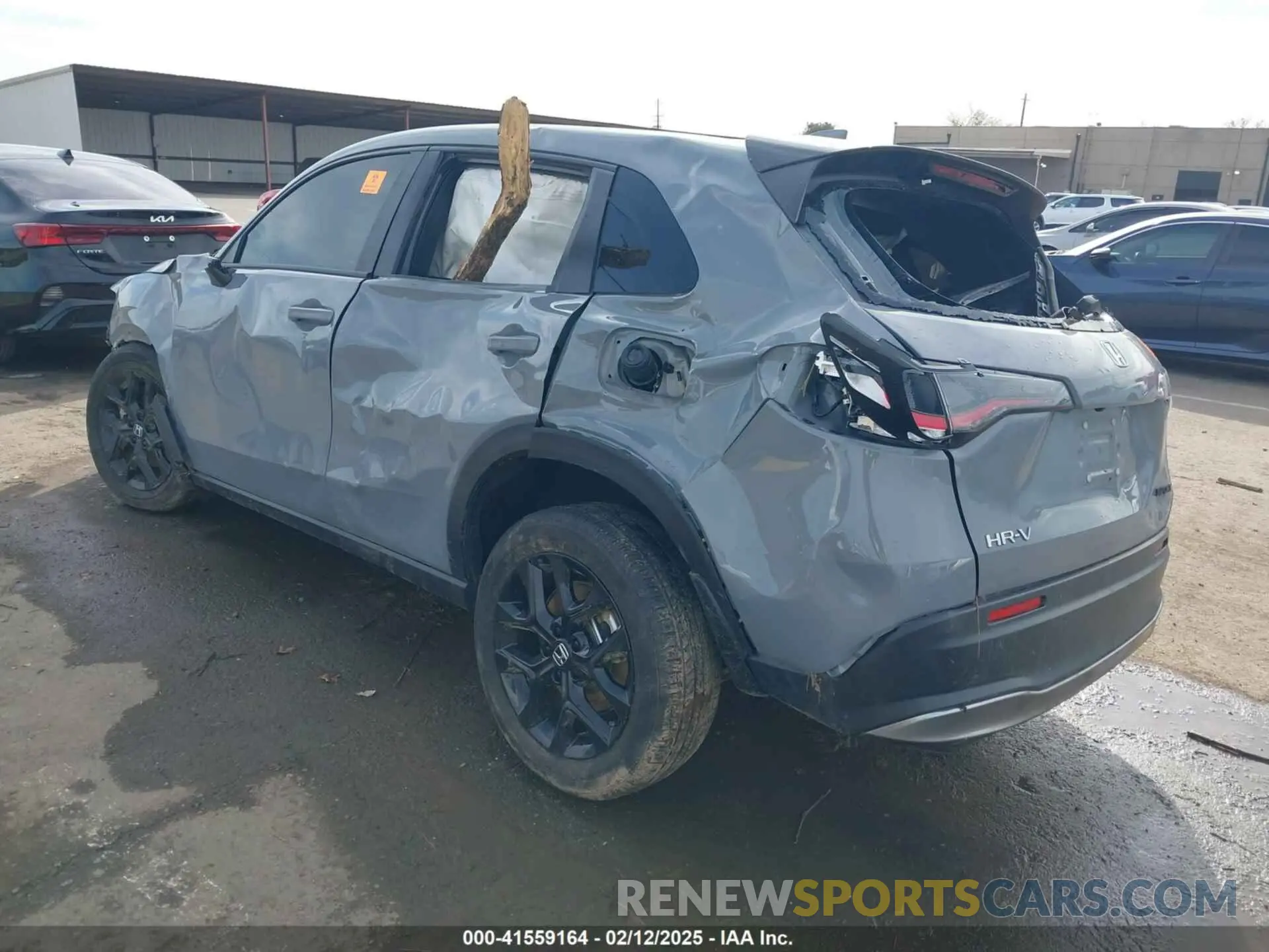 3 Photograph of a damaged car 3CZRZ1H55RM730235 HONDA HR-V 2024