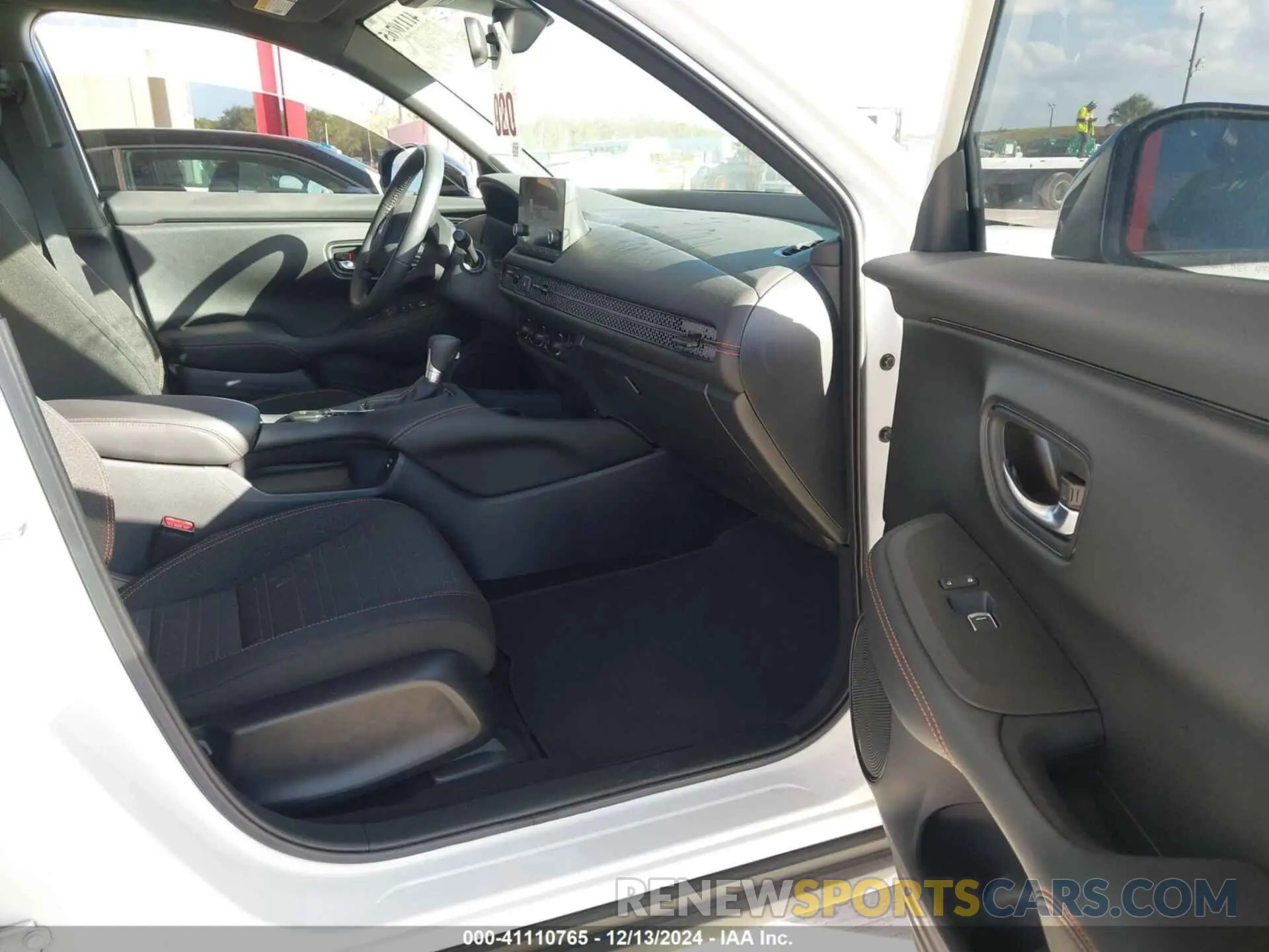 5 Фотография поврежденного автомобиля 3CZRZ1H55RM736696 HONDA HR-V 2024