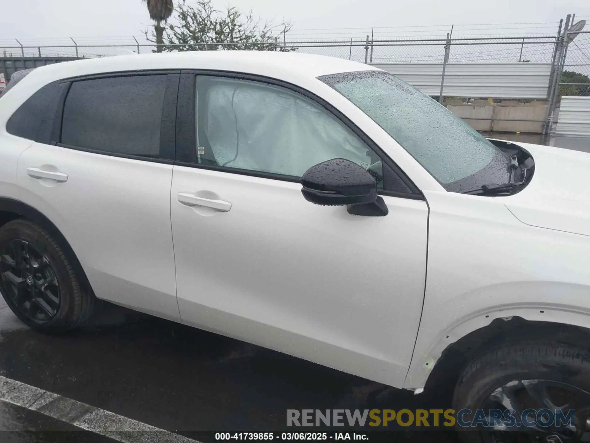 13 Photograph of a damaged car 3CZRZ1H55RM742613 HONDA HR-V 2024