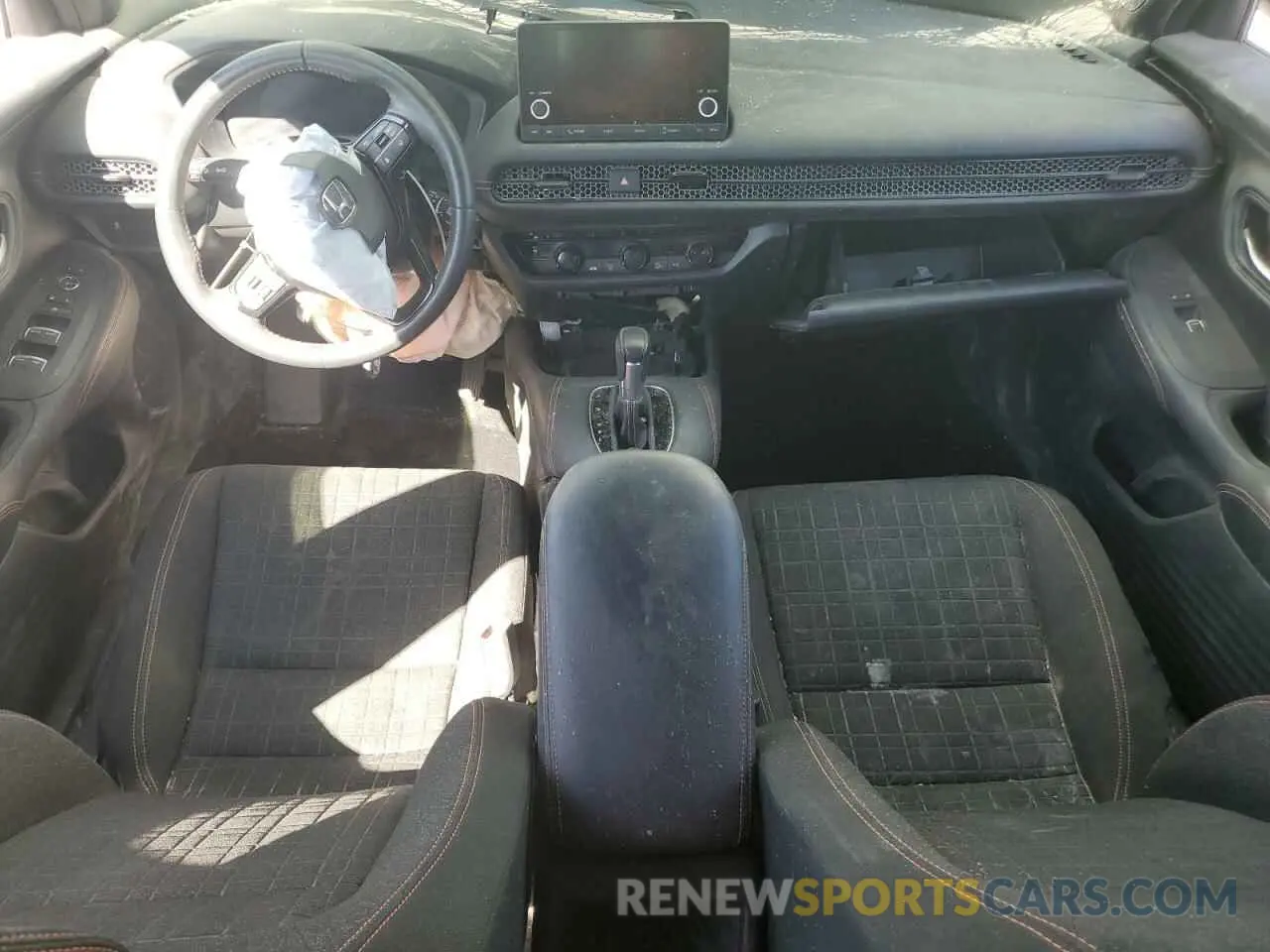 8 Photograph of a damaged car 3CZRZ1H55RM744023 HONDA HR-V 2024