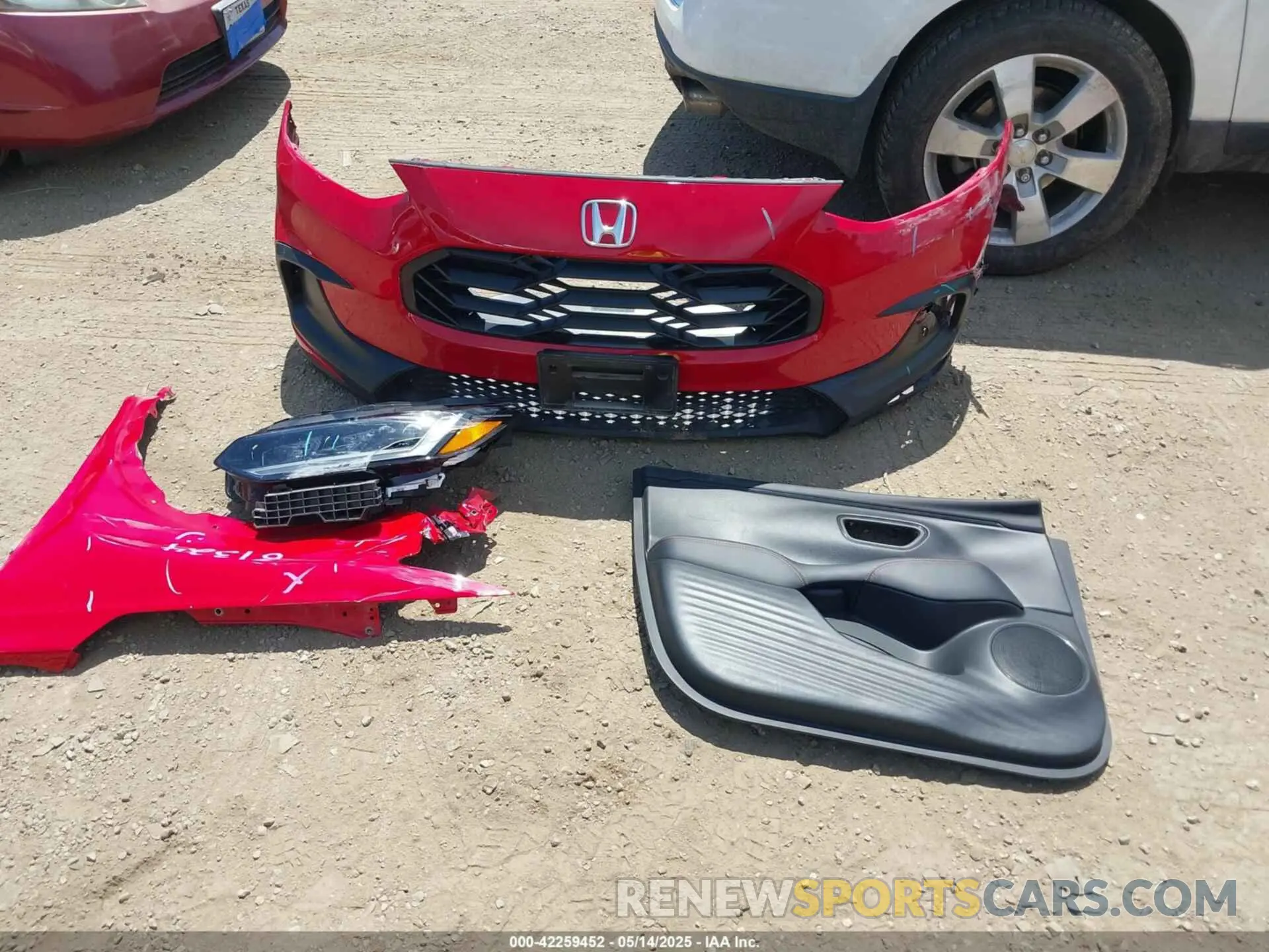 12 Photograph of a damaged car 3CZRZ1H57RM737266 HONDA HR-V 2024