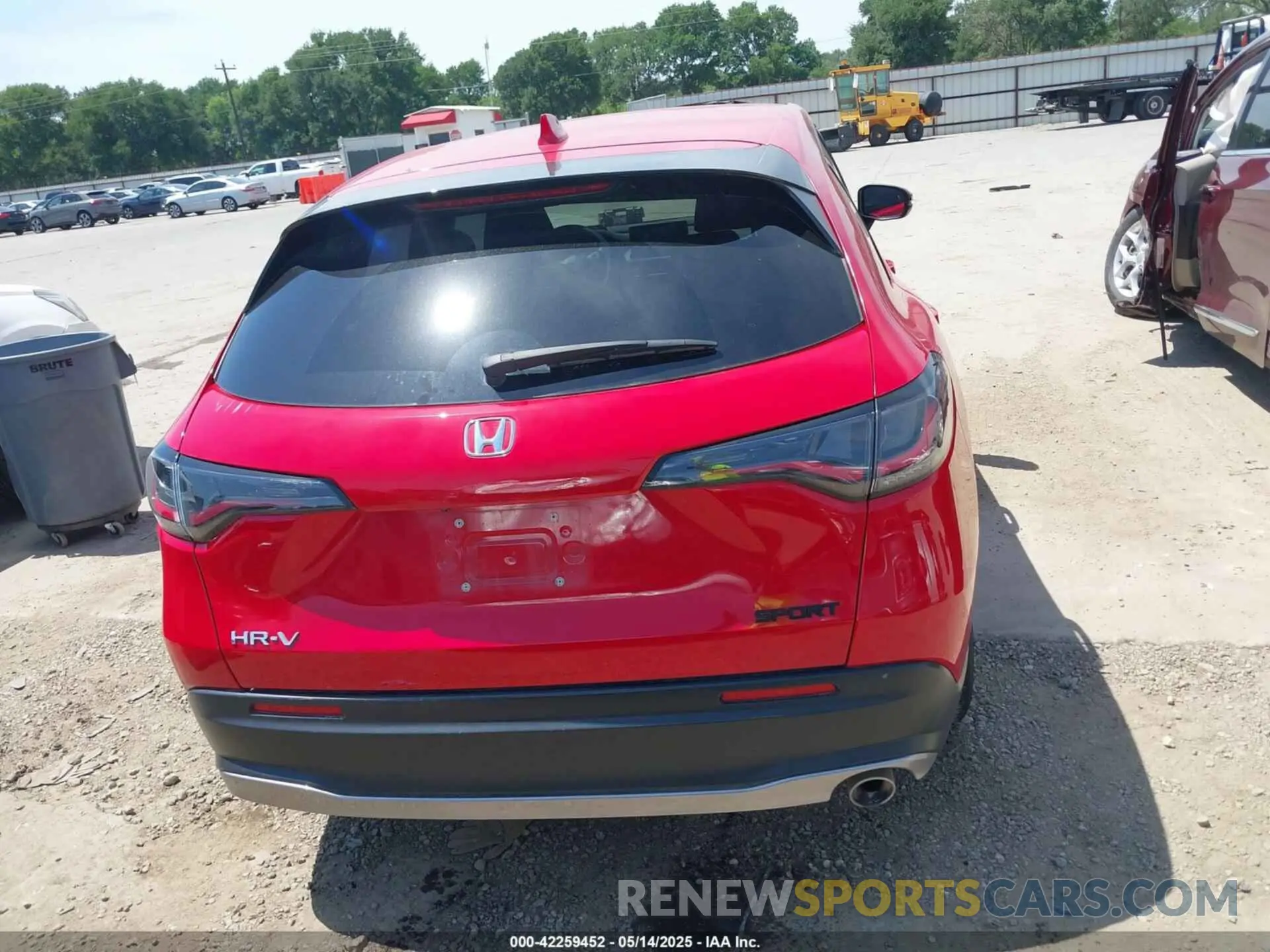 17 Photograph of a damaged car 3CZRZ1H57RM737266 HONDA HR-V 2024
