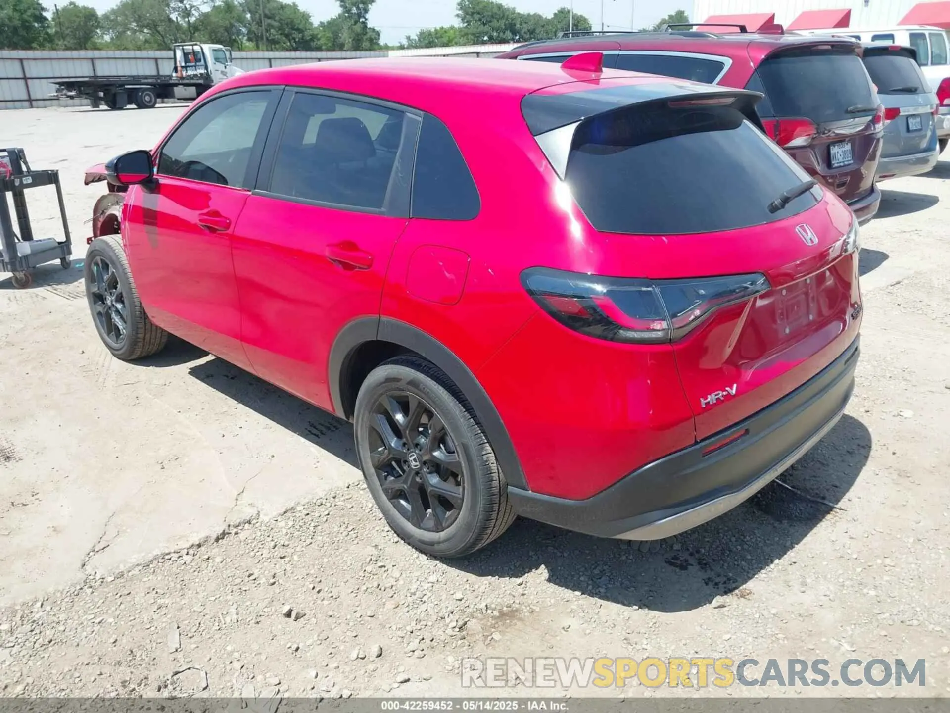 3 Photograph of a damaged car 3CZRZ1H57RM737266 HONDA HR-V 2024