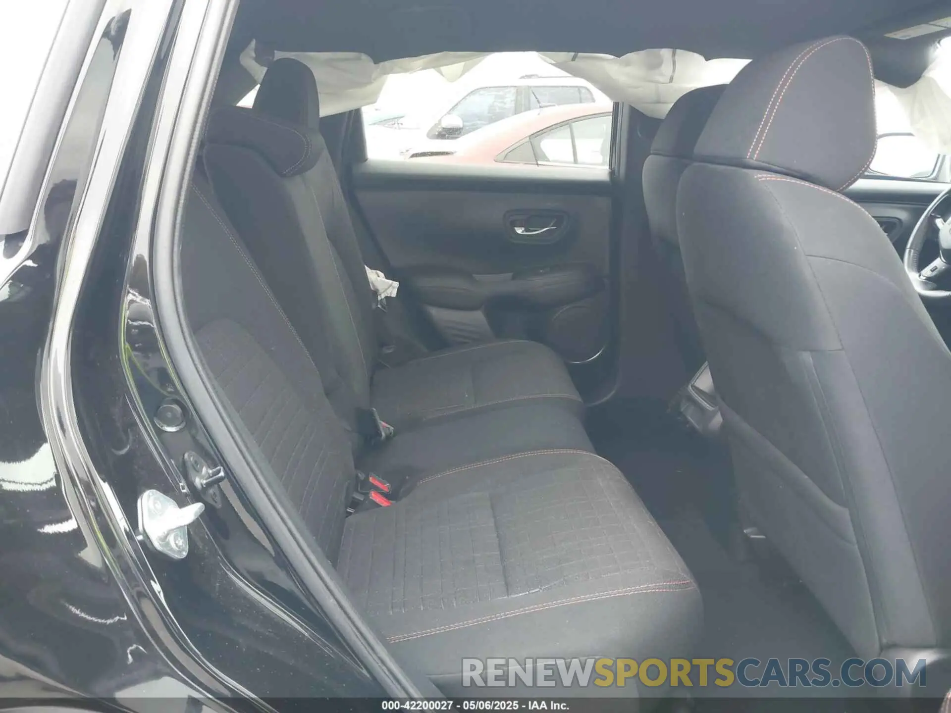 8 Photograph of a damaged car 3CZRZ1H57RM746324 HONDA HR-V 2024