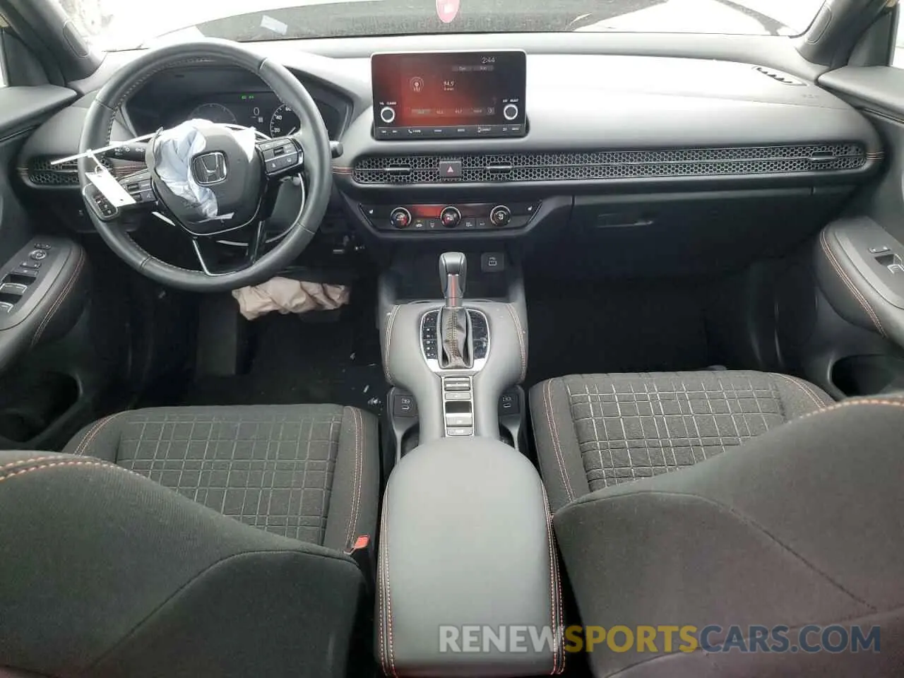 8 Фотография поврежденного автомобиля 3CZRZ1H57RM755590 HONDA HR-V 2024