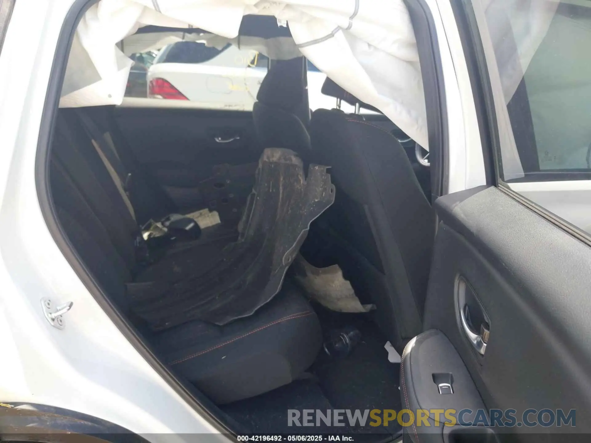 8 Photograph of a damaged car 3CZRZ1H57RM761566 HONDA HR-V 2024