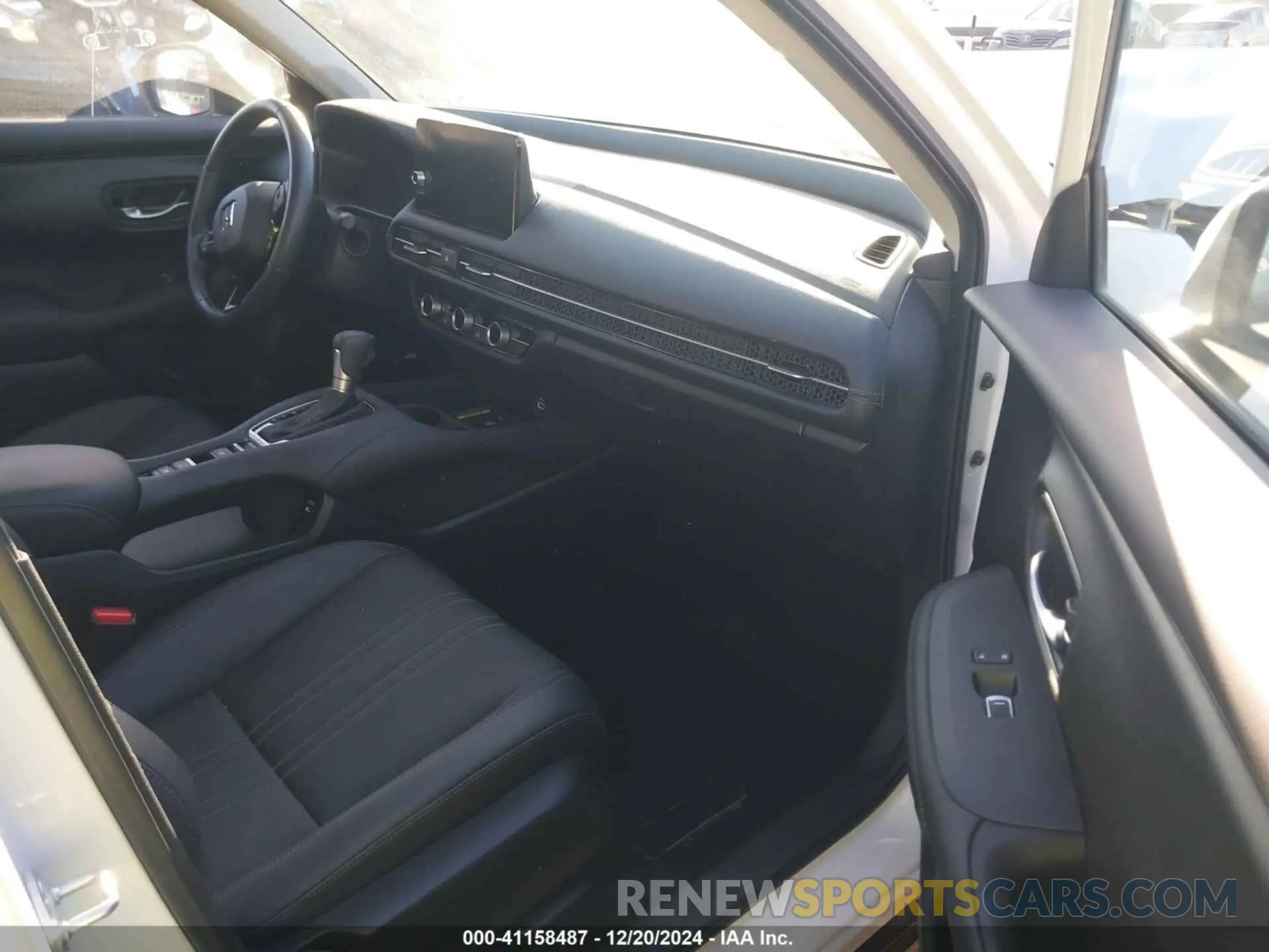5 Photograph of a damaged car 3CZRZ1H75RM755170 HONDA HR-V 2024