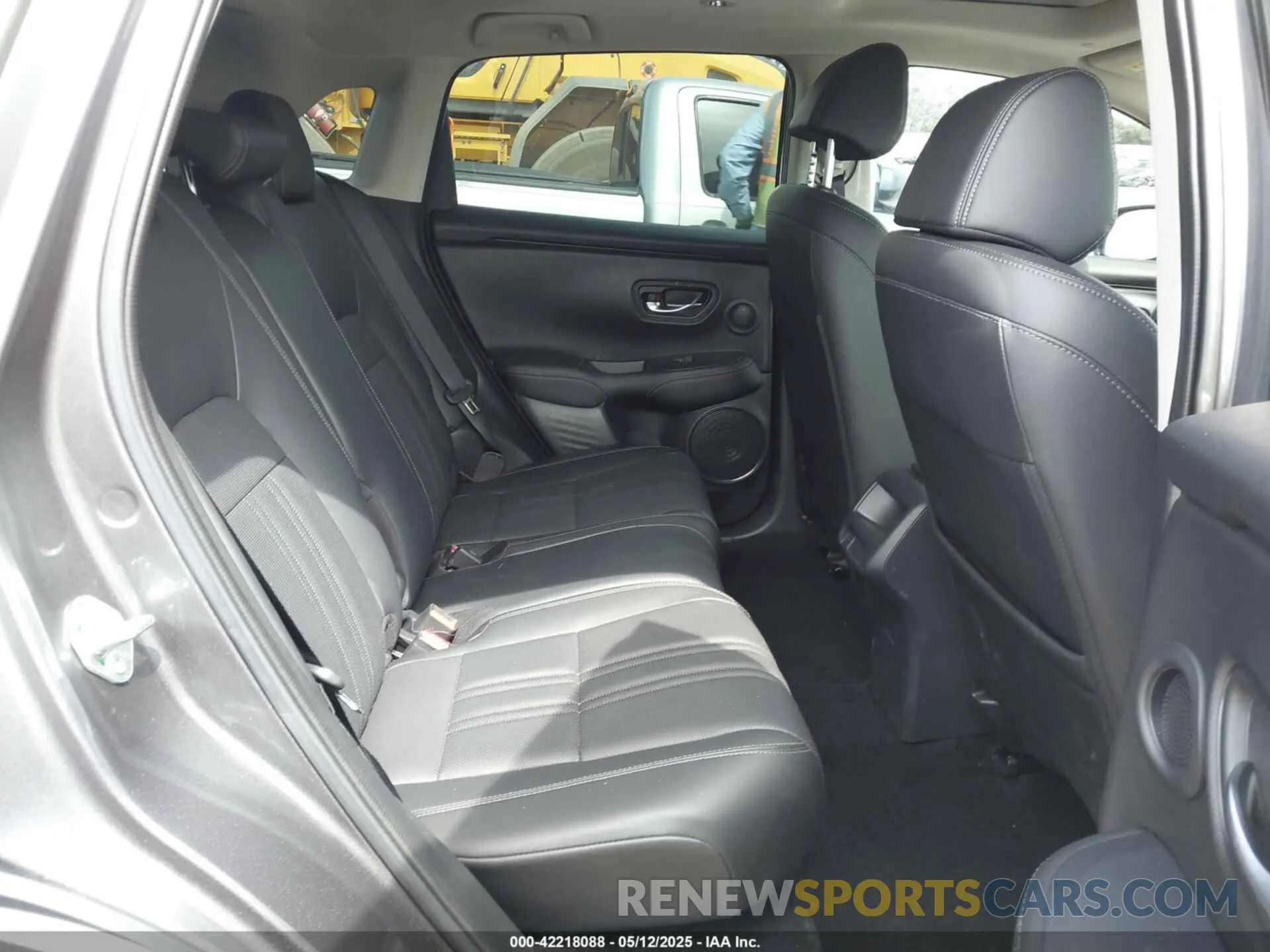 8 Photograph of a damaged car 3CZRZ1H76RM745067 HONDA HR-V 2024