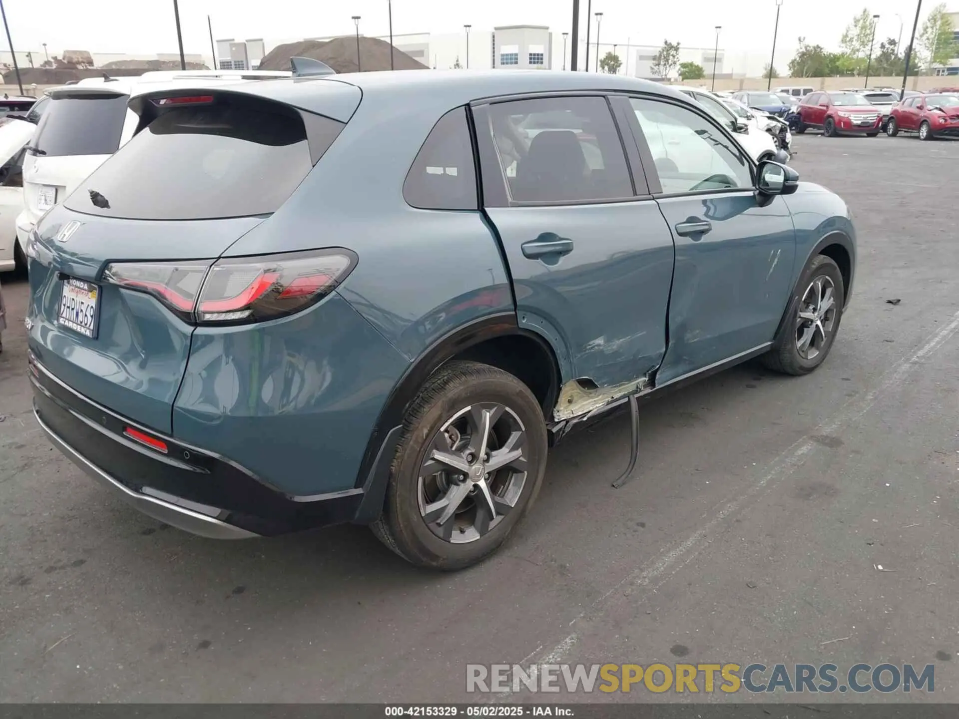 4 Photograph of a damaged car 3CZRZ1H79RM713648 HONDA HR-V 2024