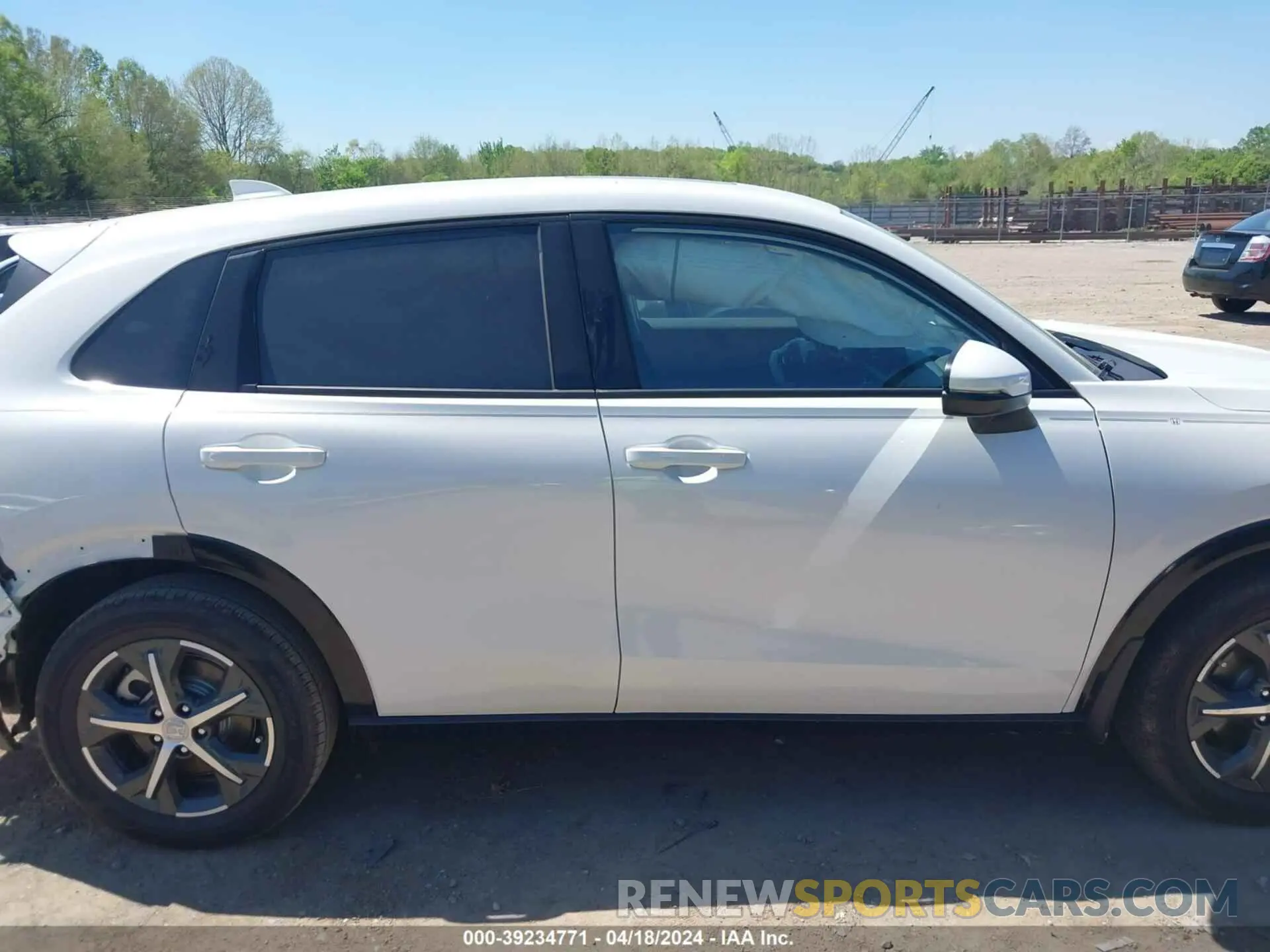 13 Фотография поврежденного автомобиля 3CZRZ1H79RM738713 HONDA HR-V 2024