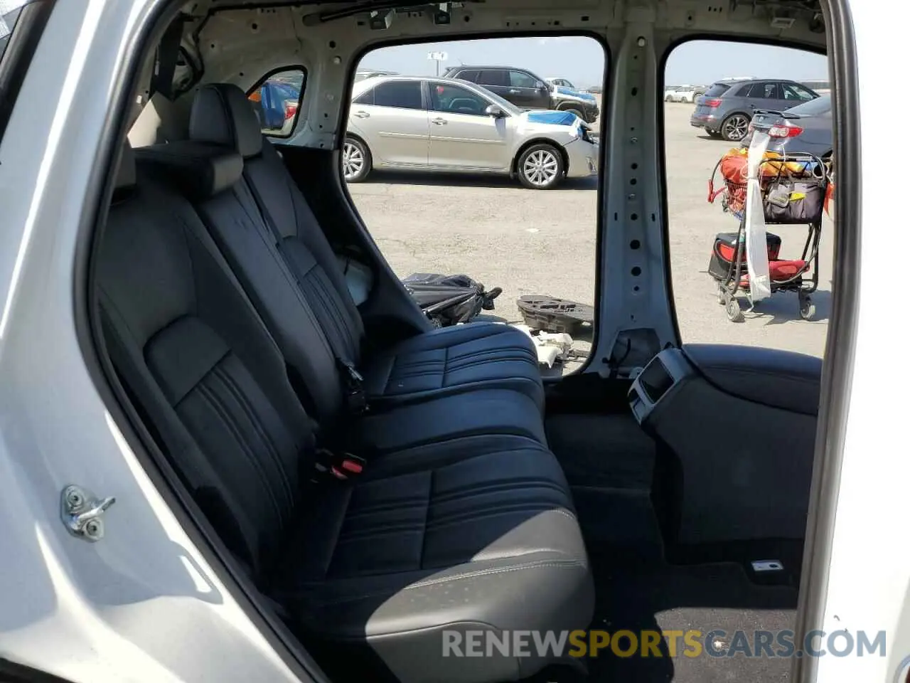 10 Photograph of a damaged car 3CZRZ1H7XRM728613 HONDA HR-V 2024