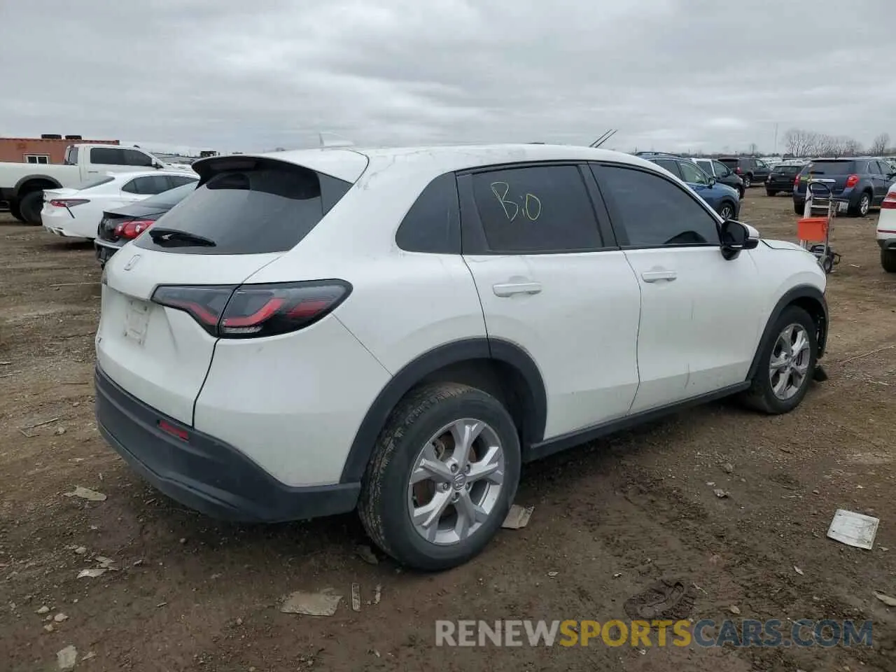3 Photograph of a damaged car 3CZRZ2H30RM709023 HONDA HR-V 2024