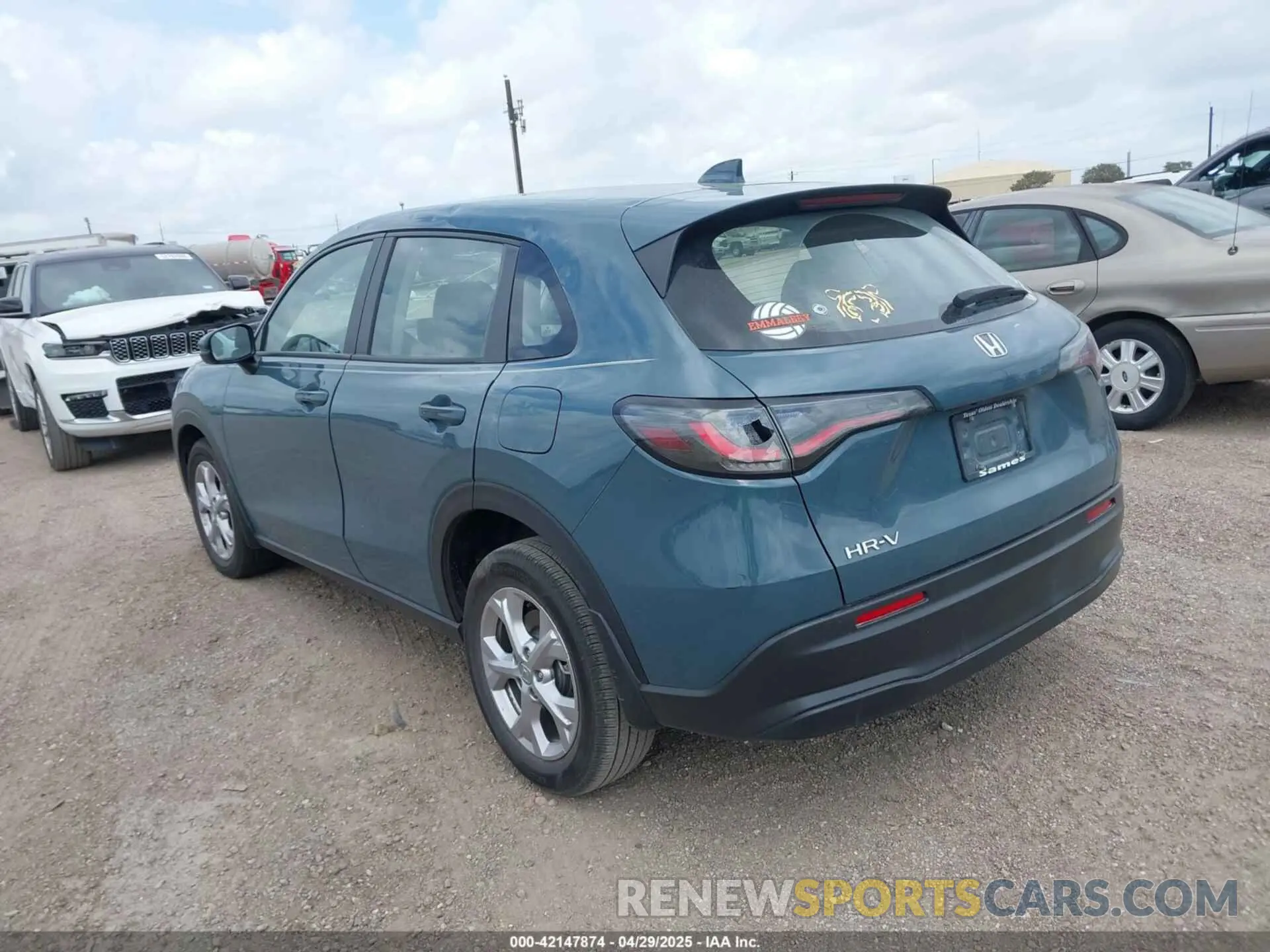 3 Фотография поврежденного автомобиля 3CZRZ2H30RM777970 HONDA HR-V 2024