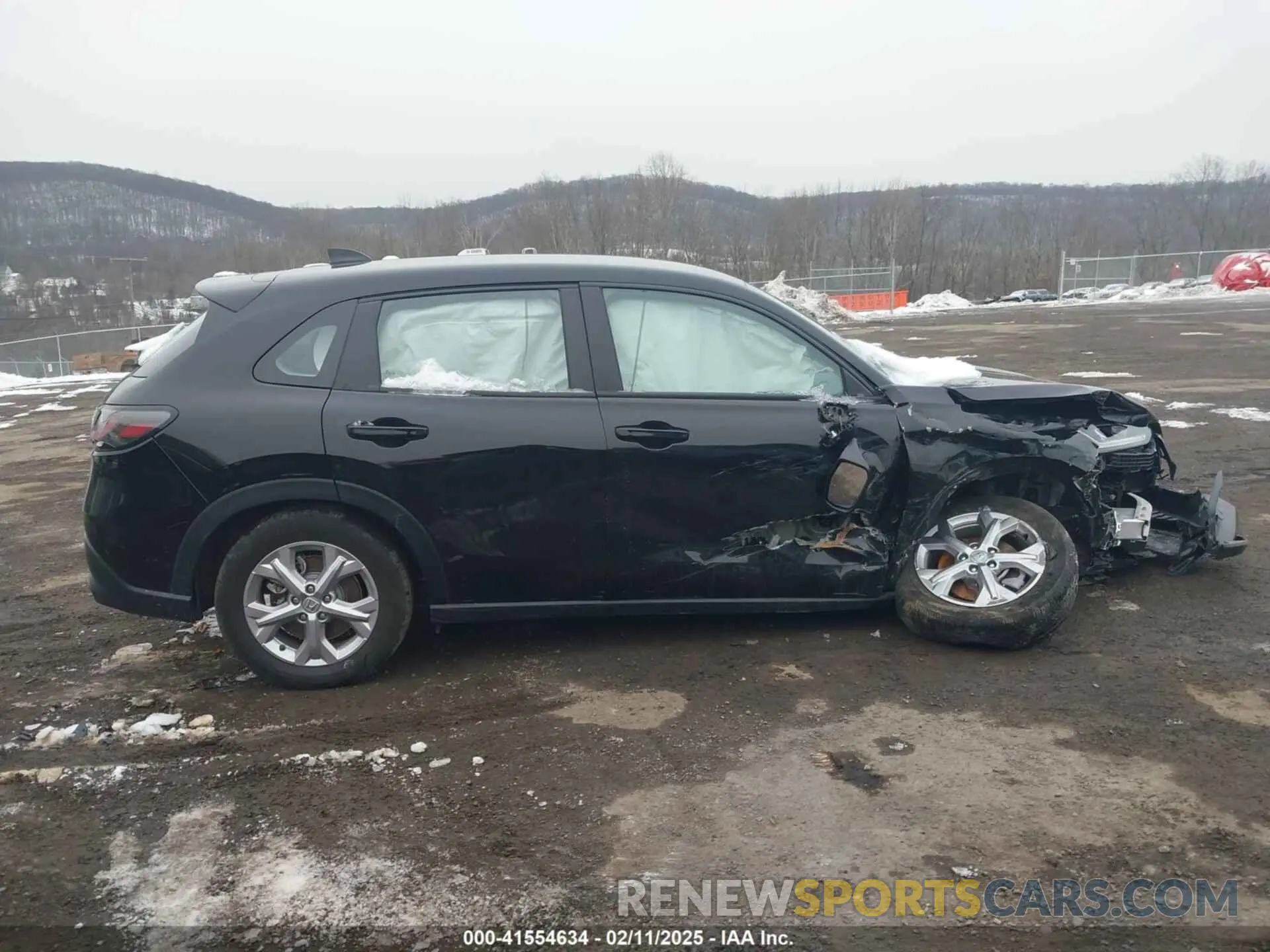 14 Photograph of a damaged car 3CZRZ2H31RM751605 HONDA HR-V 2024