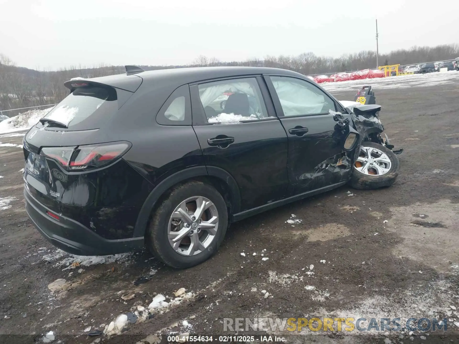 4 Photograph of a damaged car 3CZRZ2H31RM751605 HONDA HR-V 2024