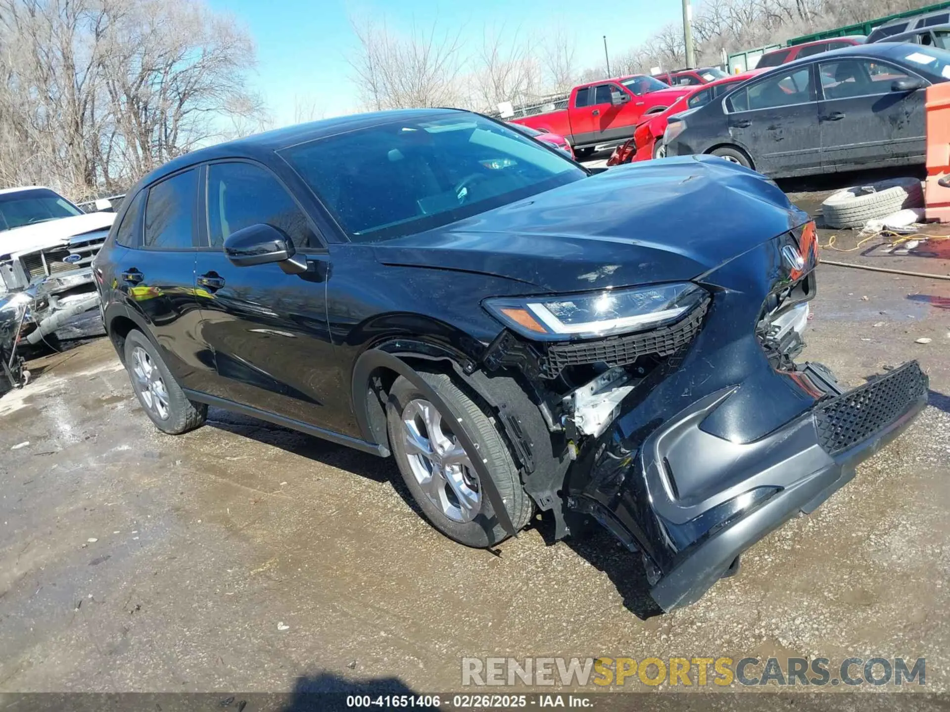 1 Photograph of a damaged car 3CZRZ2H32RM755985 HONDA HR-V 2024