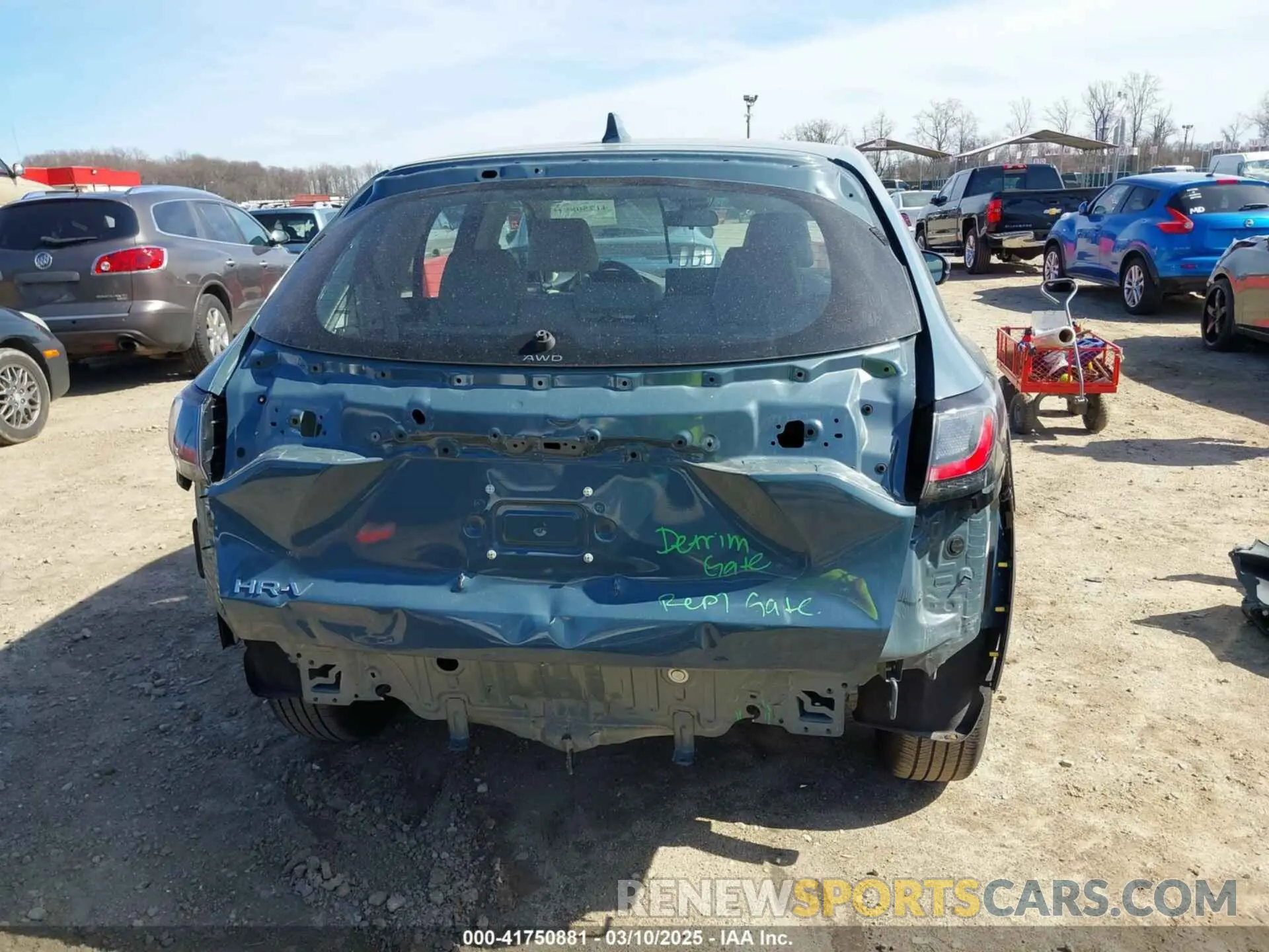 17 Photograph of a damaged car 3CZRZ2H33RM737561 HONDA HR-V 2024