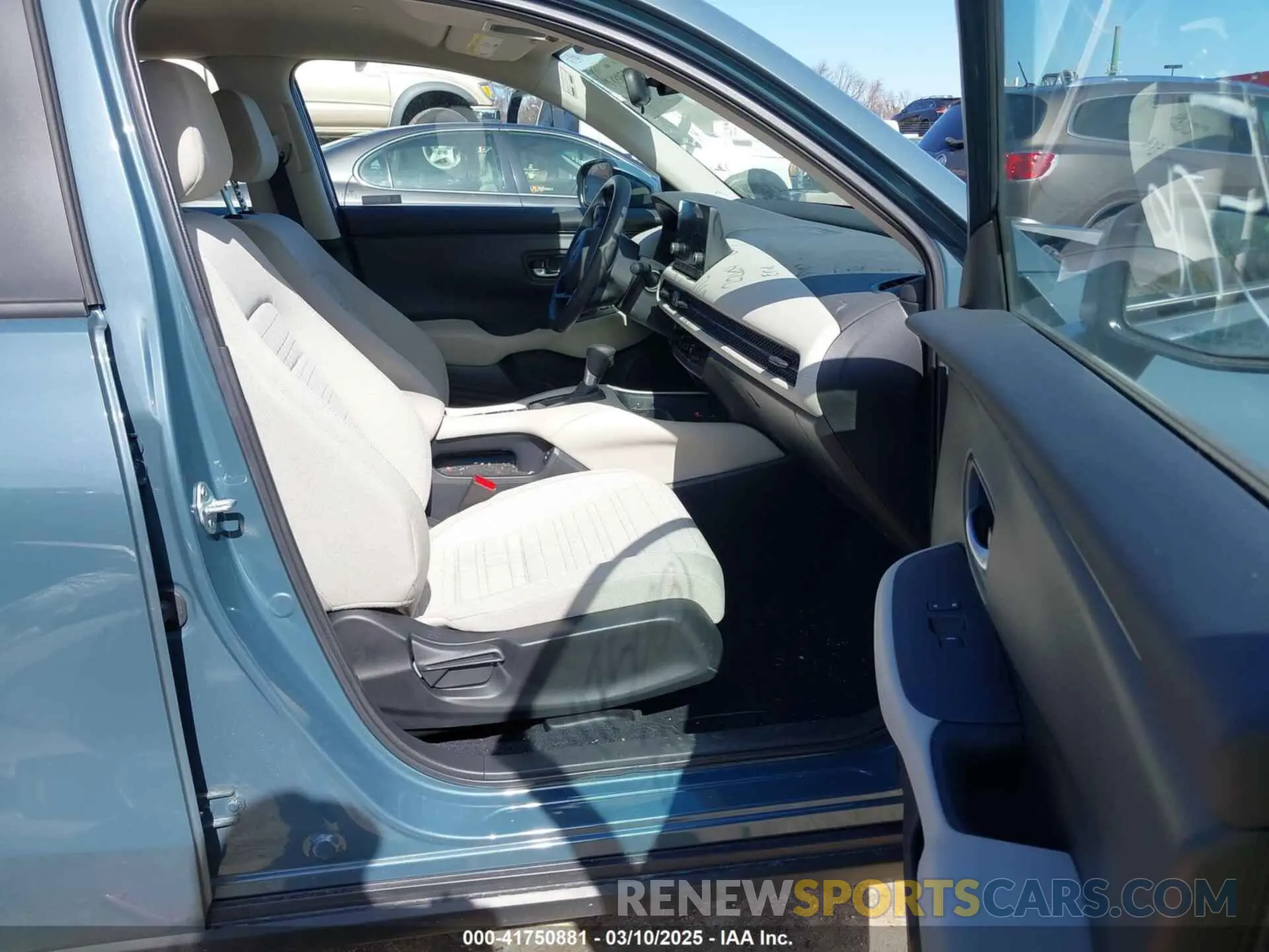 5 Photograph of a damaged car 3CZRZ2H33RM737561 HONDA HR-V 2024